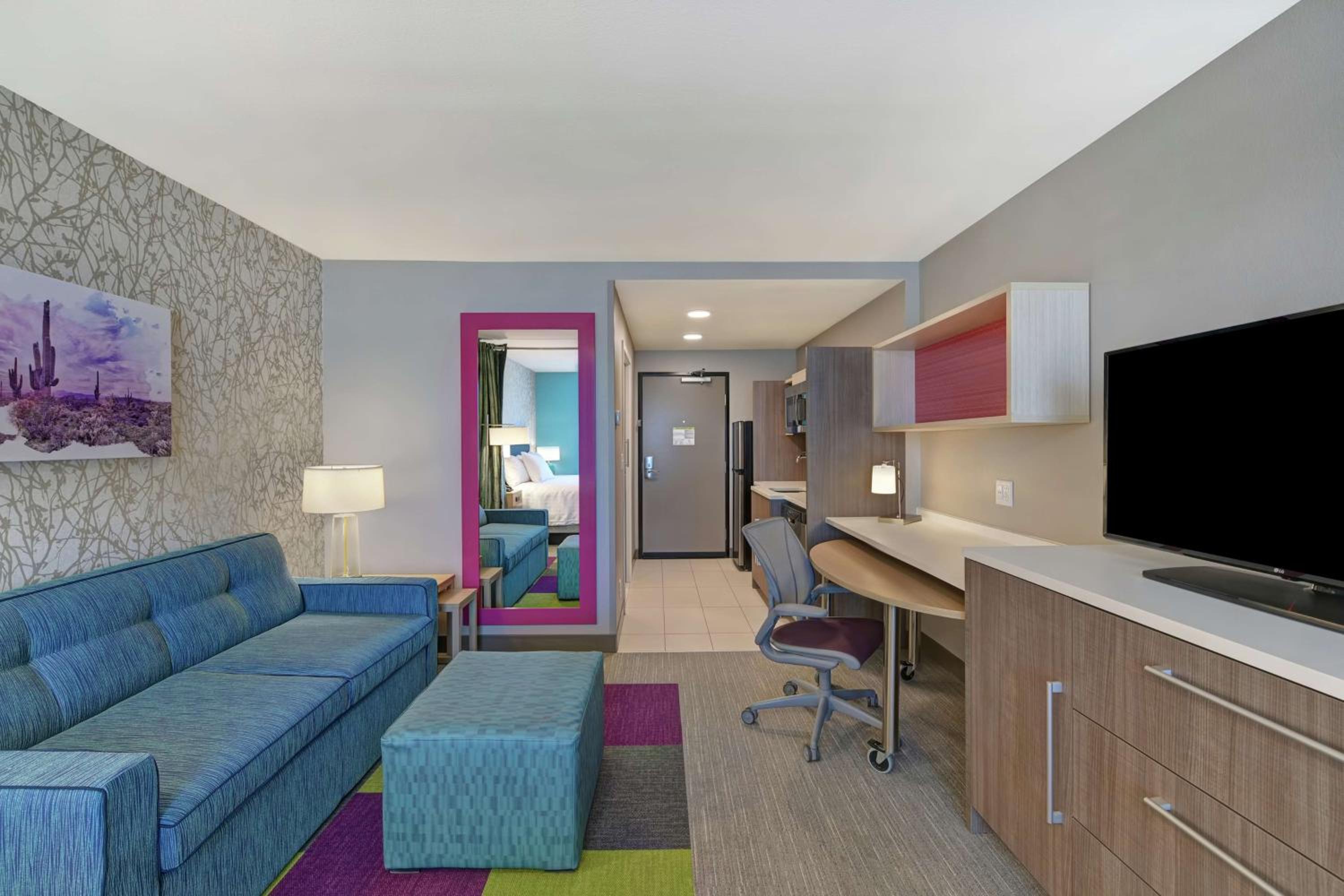 King Studio Suite - Non-Smoking - Photo 3