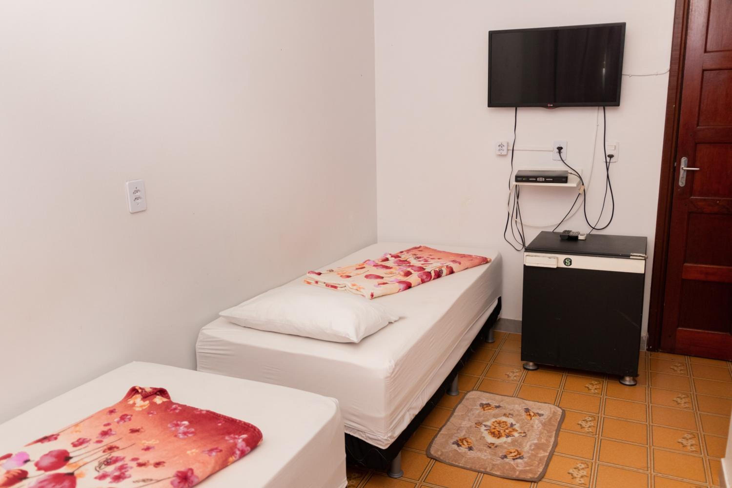 Large Twin Room photo 2