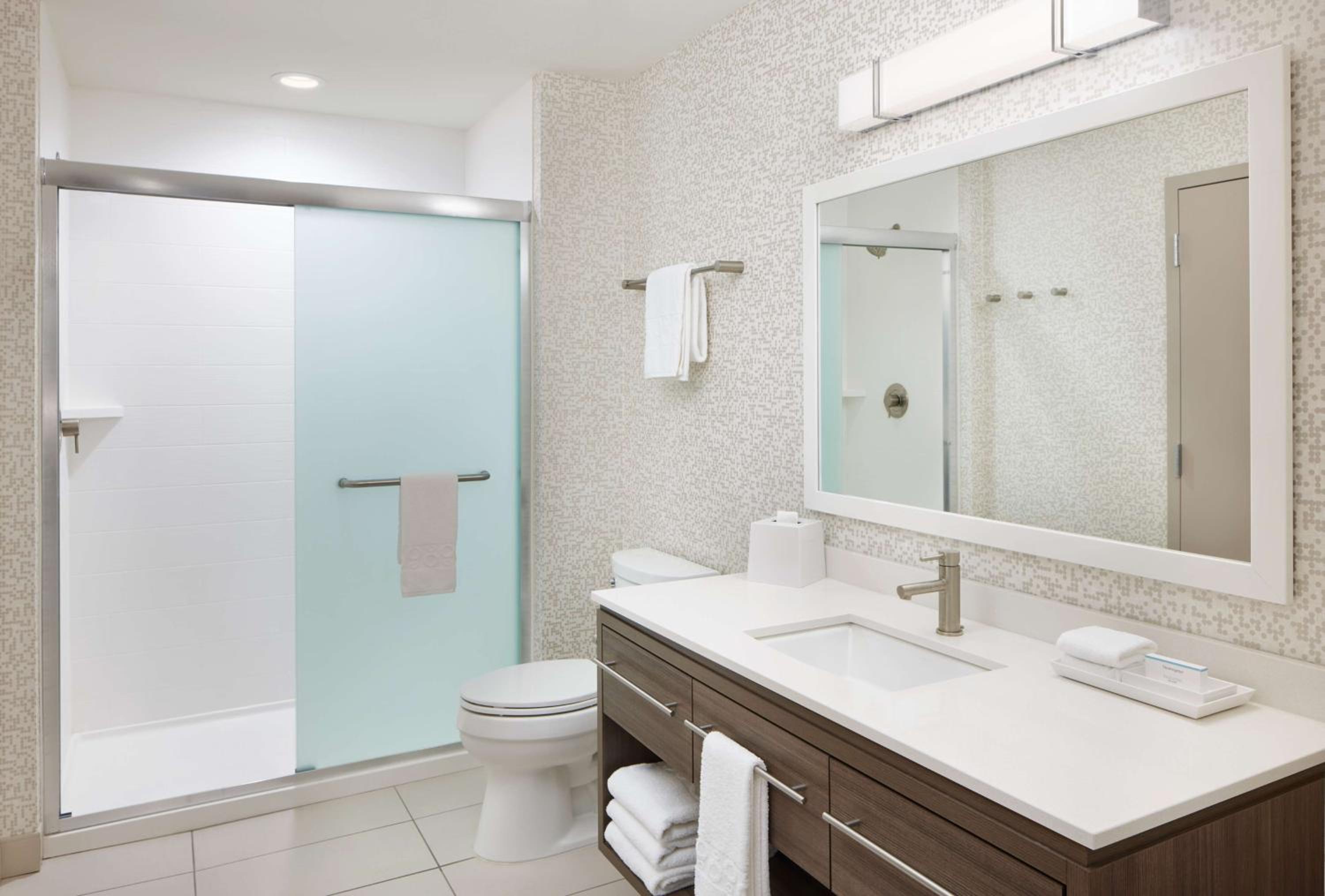 One-Bedroom King Suite - Non-Smoking - Photo 3