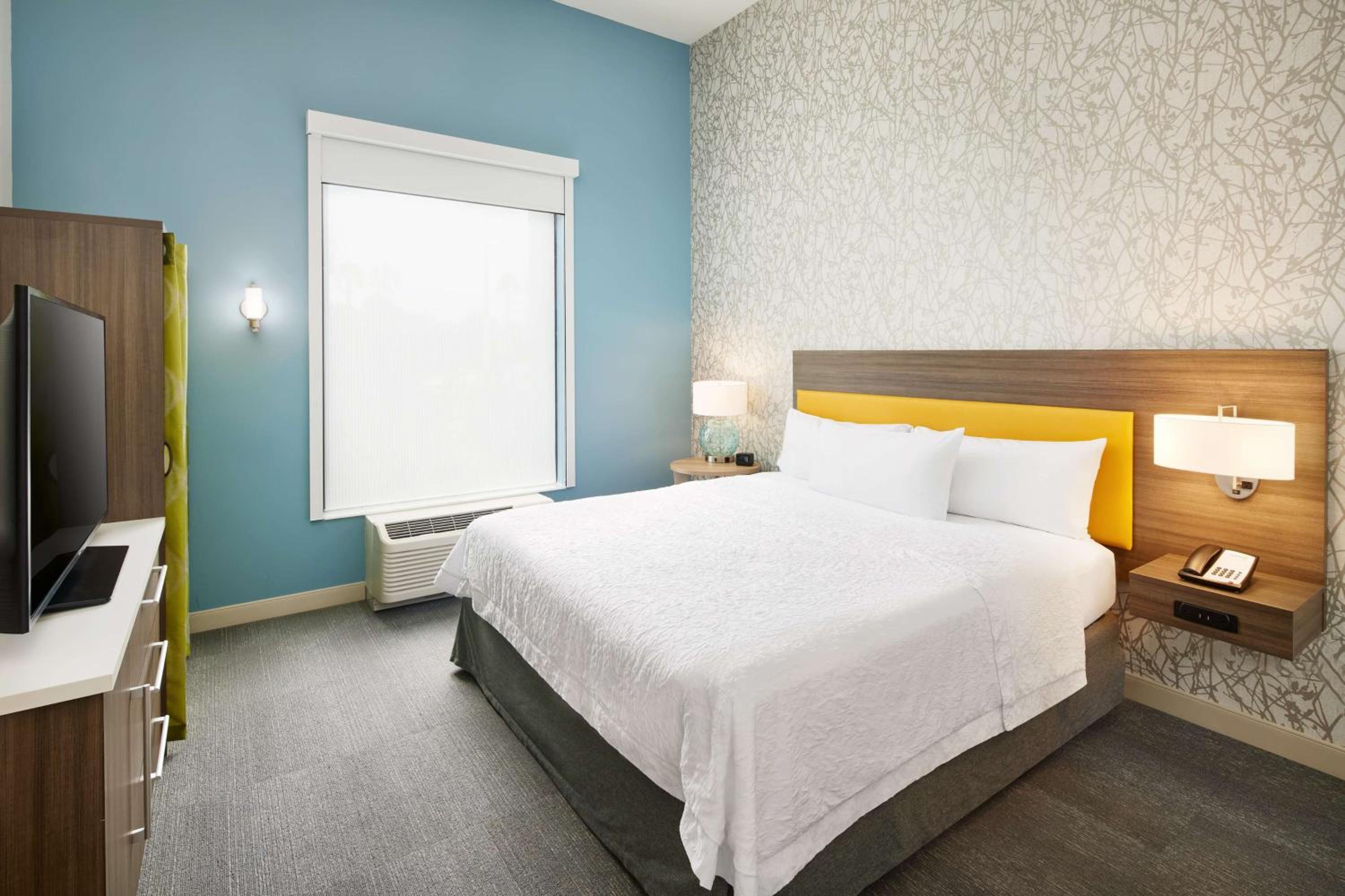 One-Bedroom King Suite - Non-Smoking - Photo 4