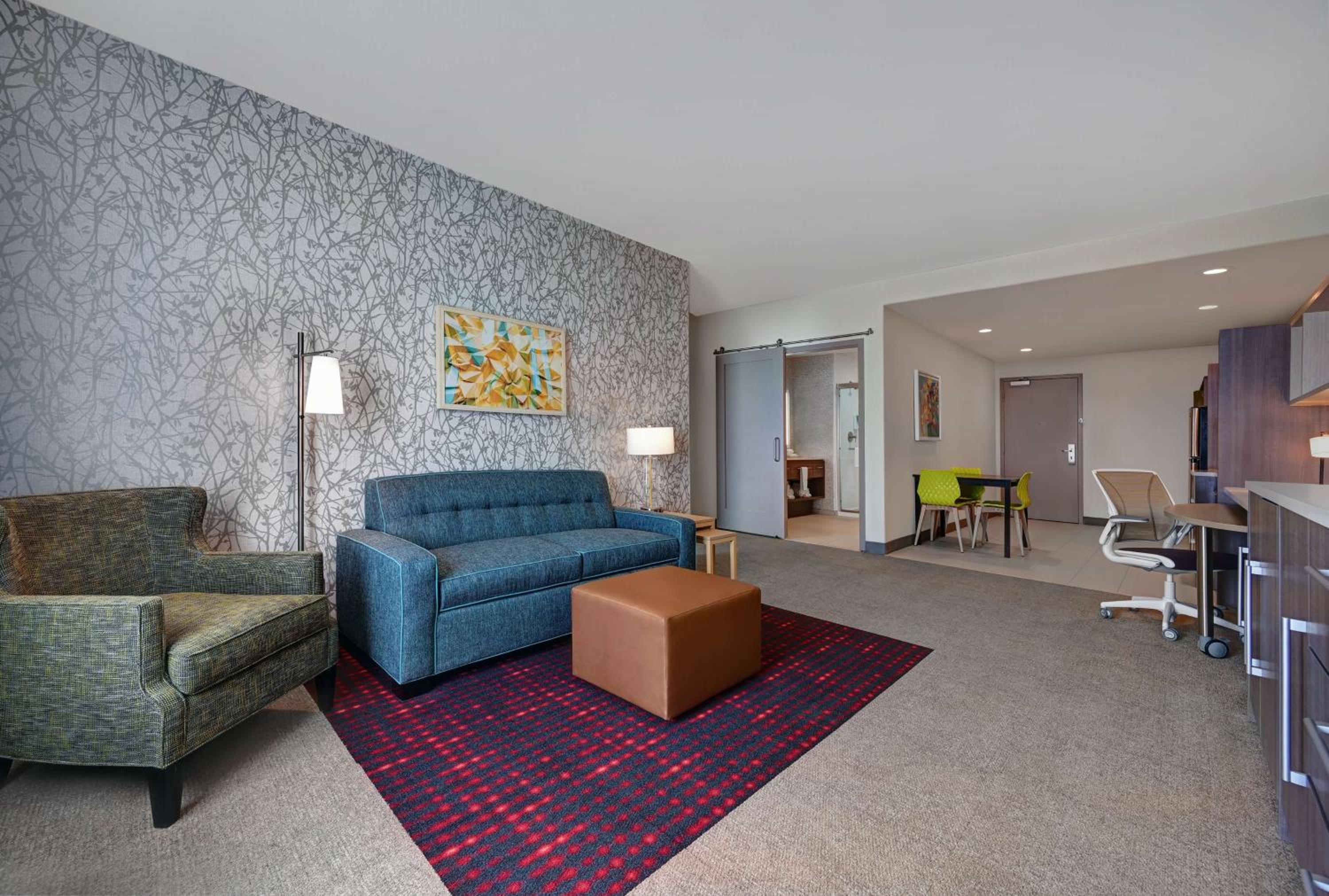 One-Bedroom King Suite - Non-Smoking - Photo 2