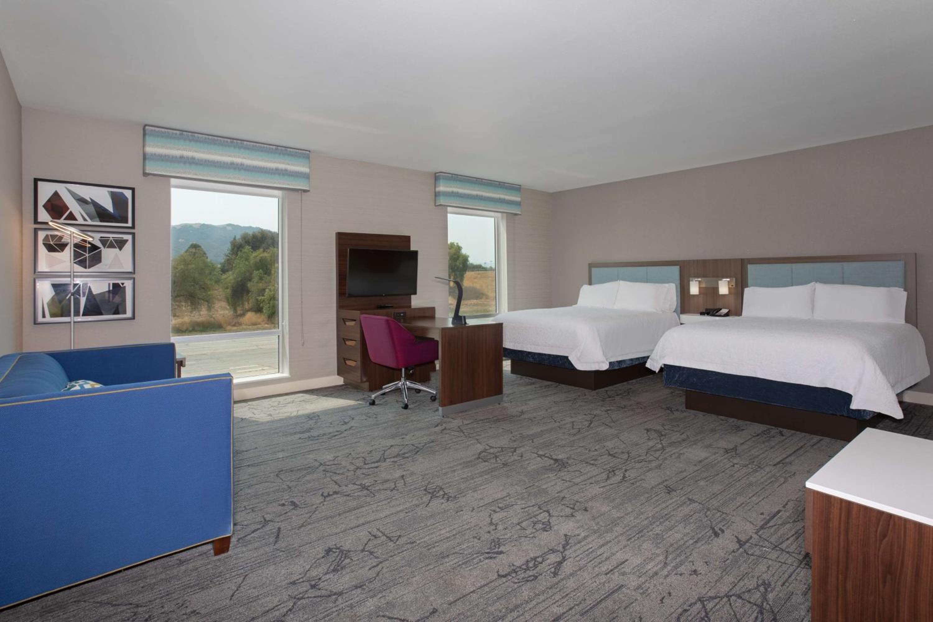 Queen Studio Suite with Two Queen Beds - Non-Smoking