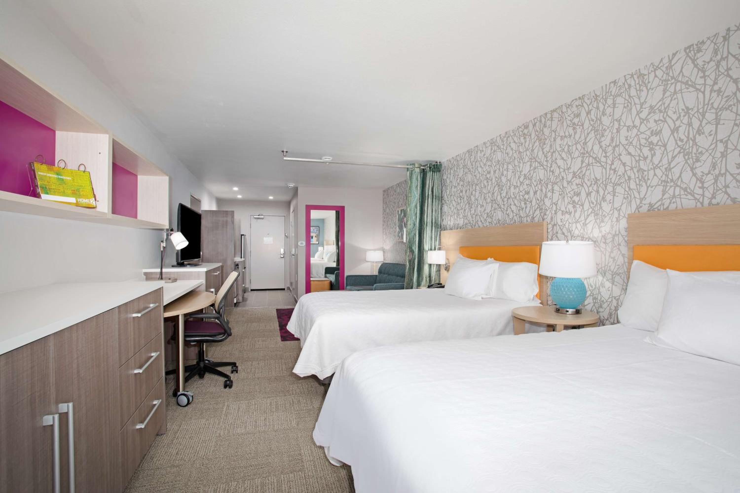 Queen Studio with Two Queen Beds - Non-Smoking - Photo 1
