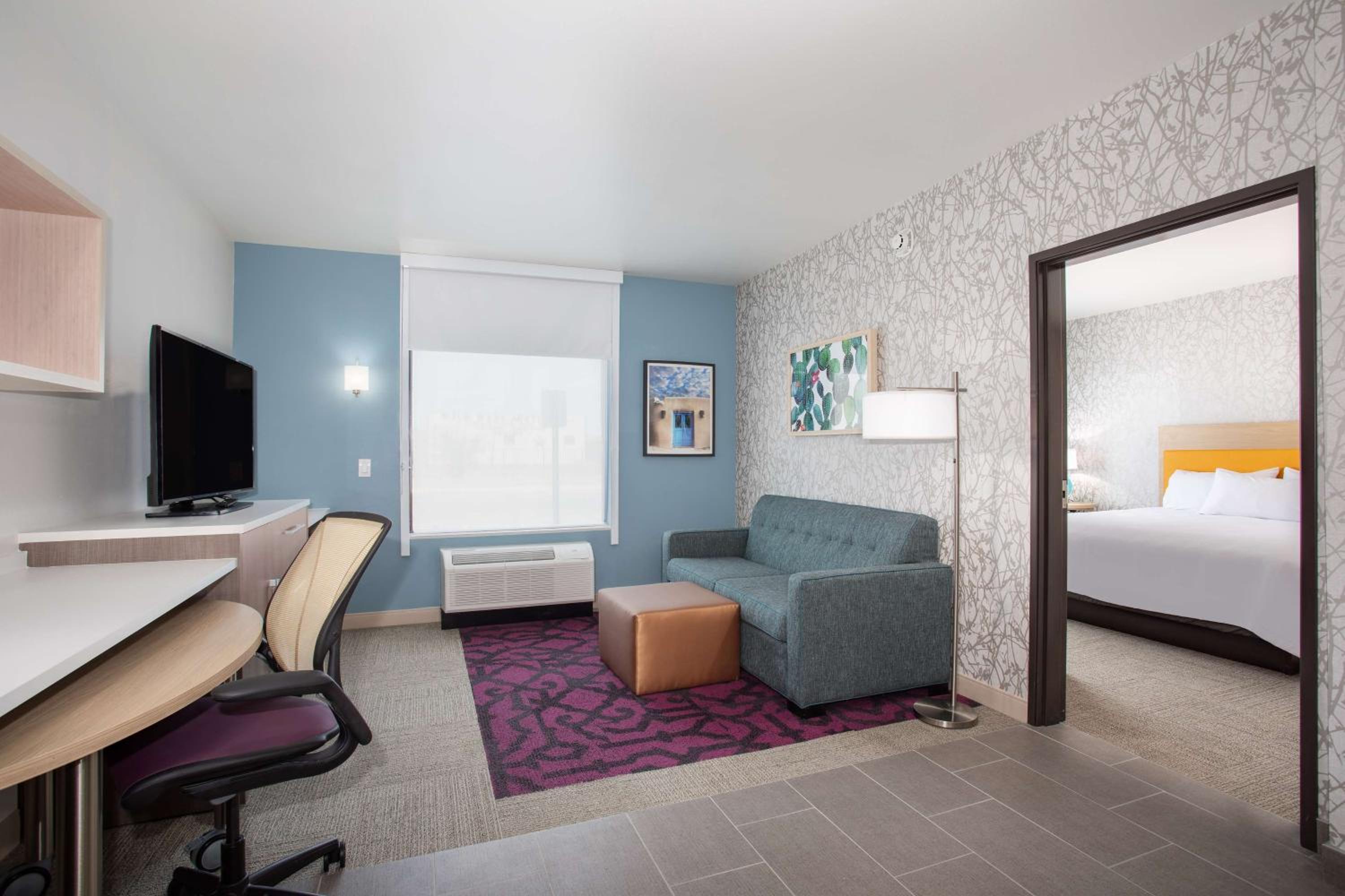 One-Bedroom King Suite - Non-Smoking - Photo 2