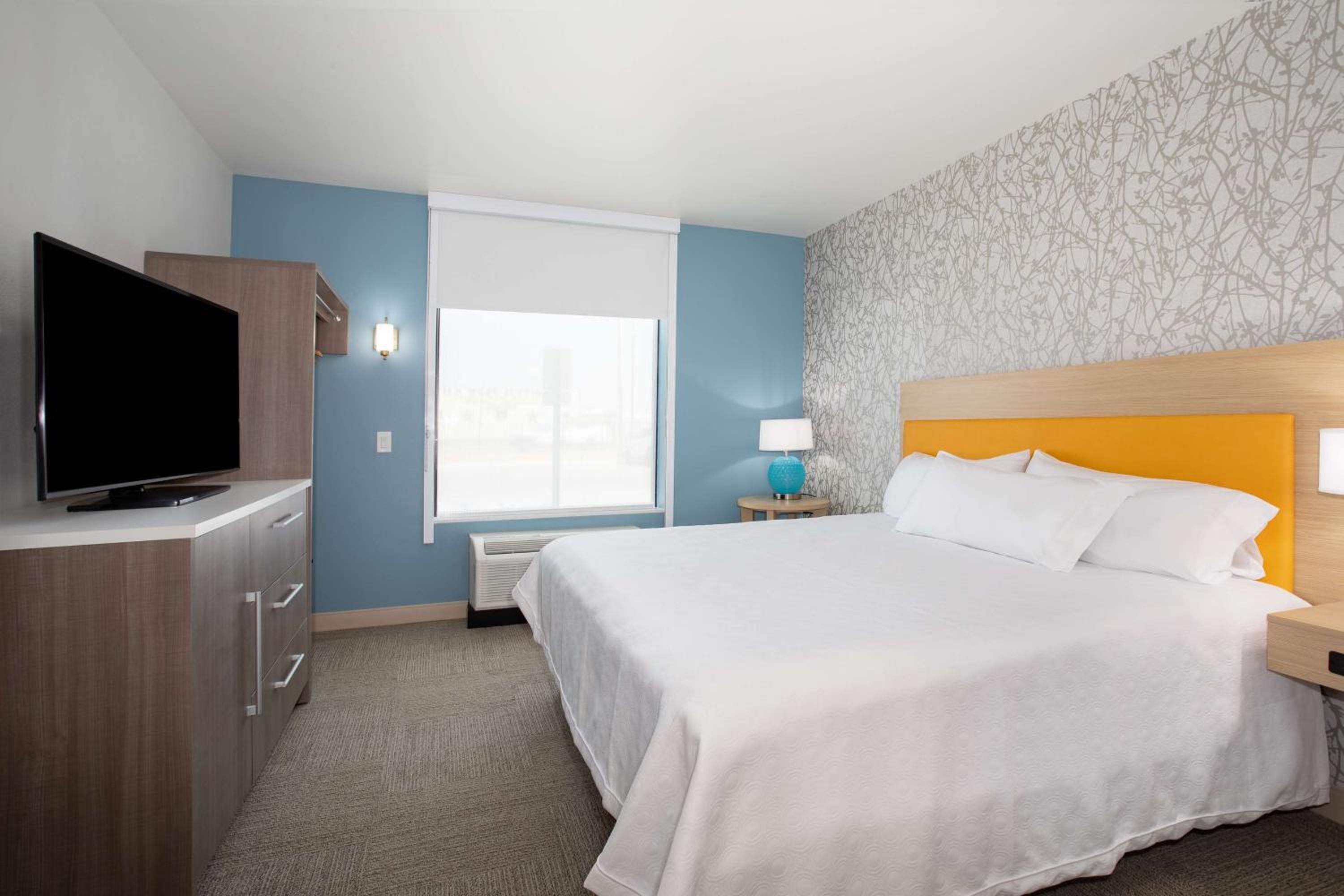 One-Bedroom King Suite - Non-Smoking - Photo 3