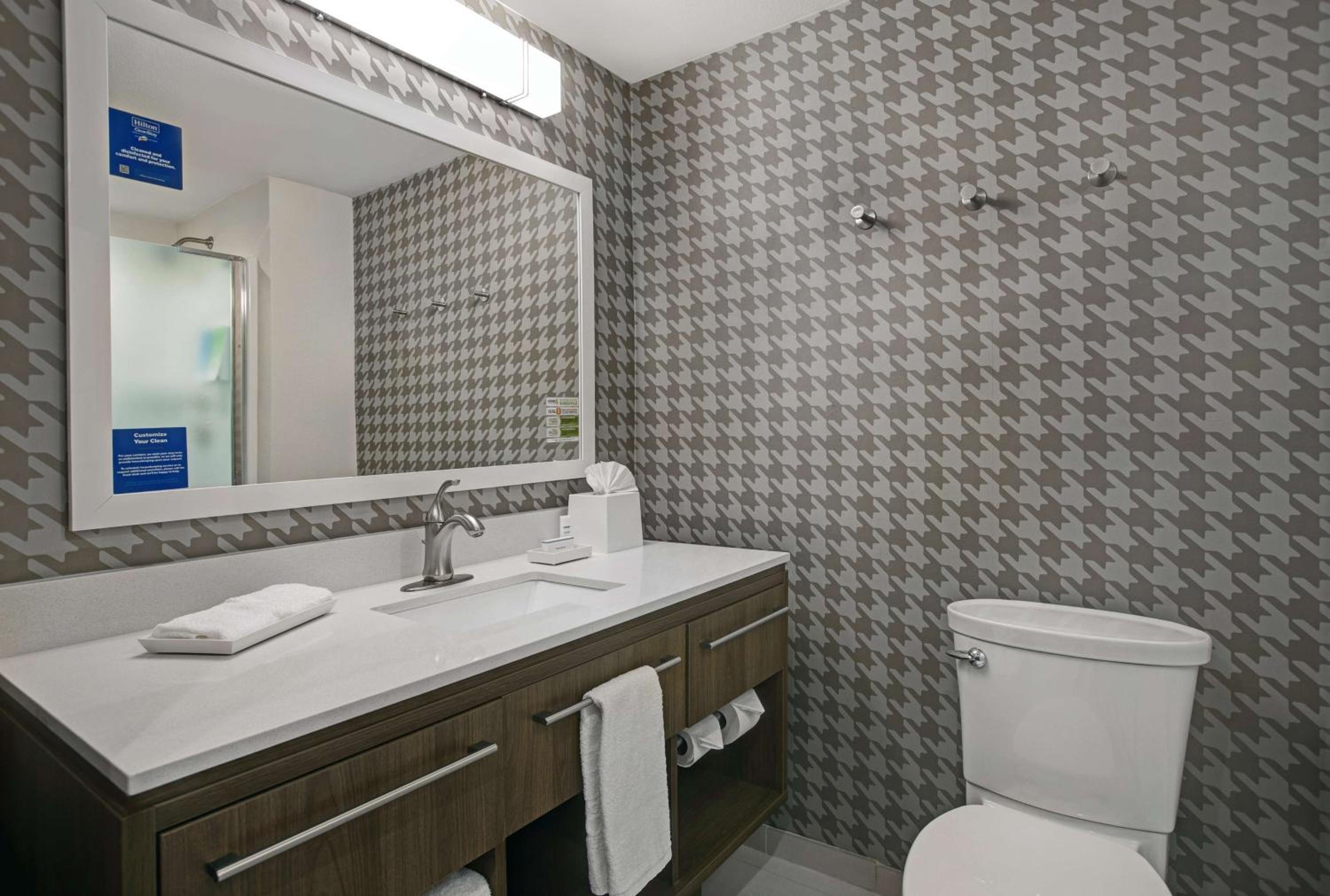 King Studio Suite - Mobility Access/Non-Smoking - Photo 3
