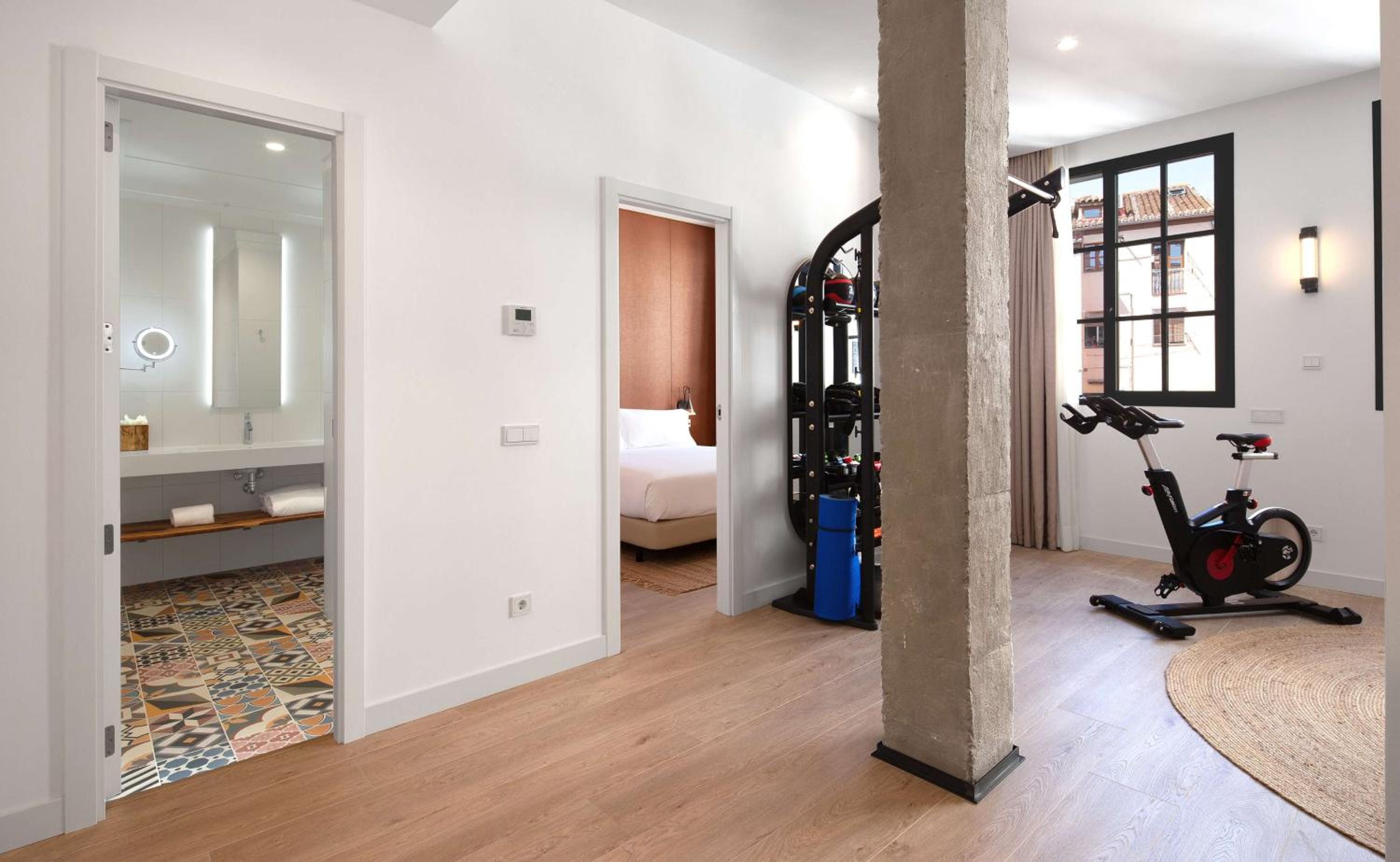 Fitness King Room thumbnail 5