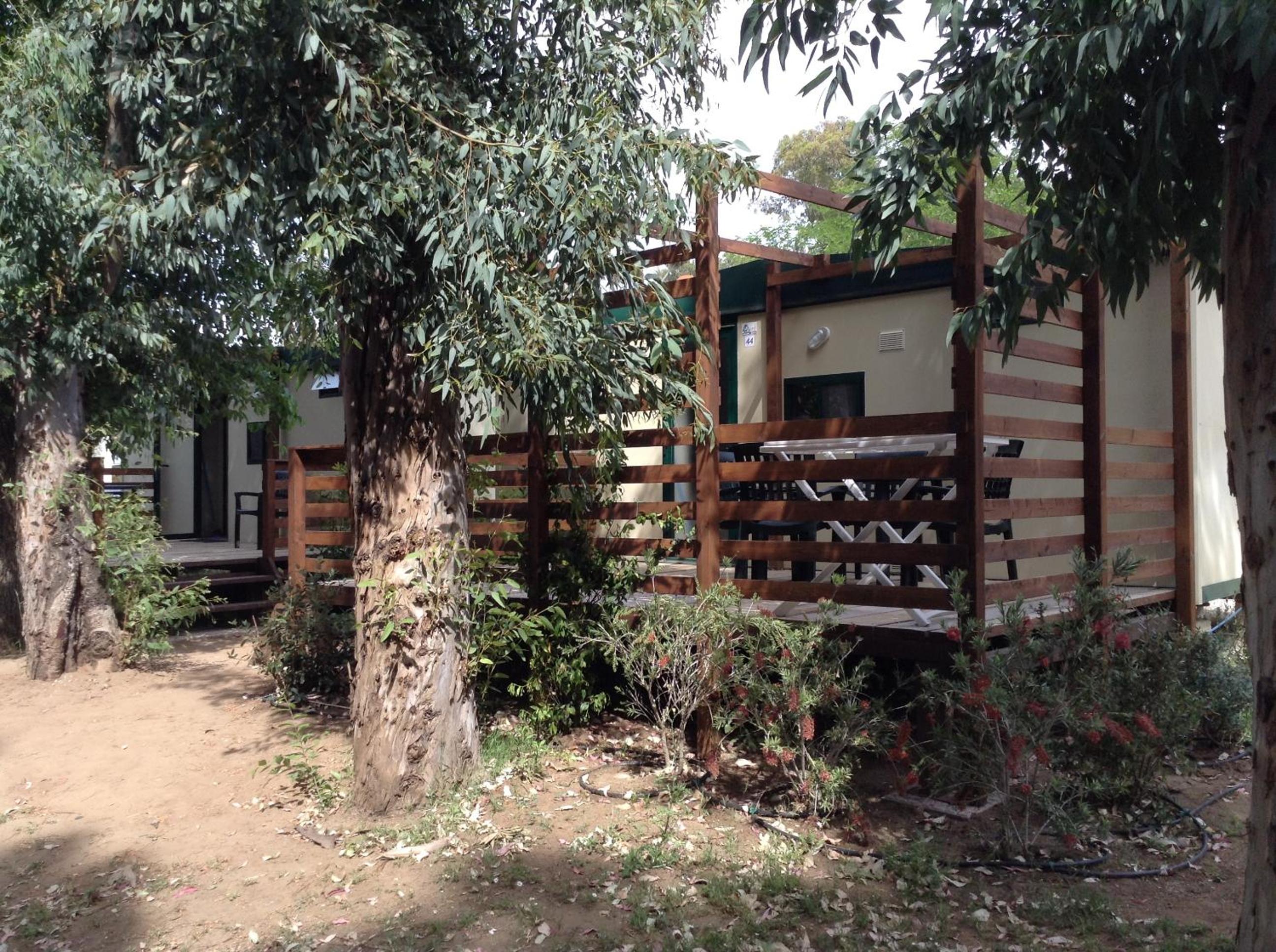 Two-Bedroom Bungalow - Pets are allowed here photo 3