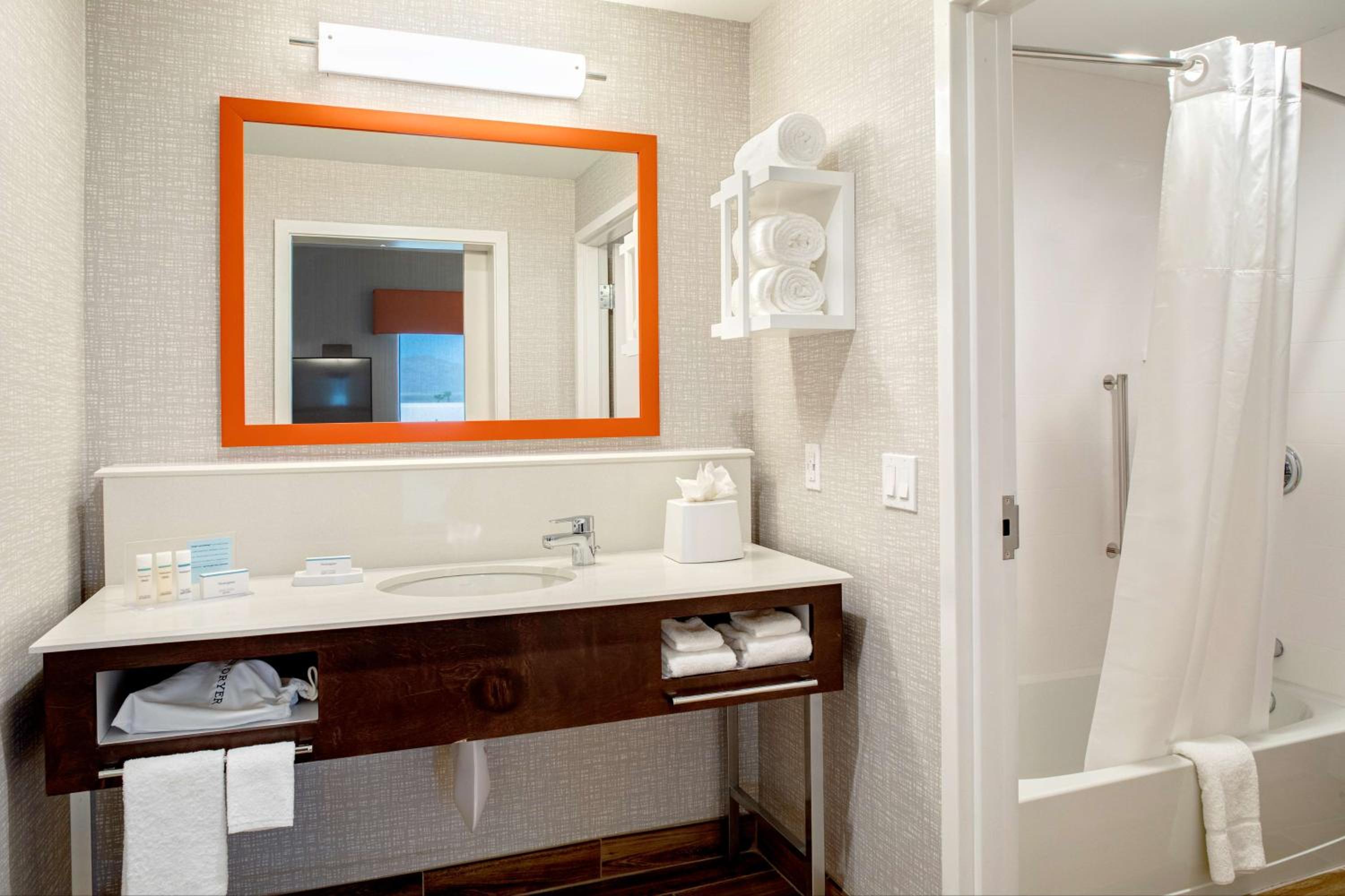 King Studio Suite - Non Smoking - Photo 6