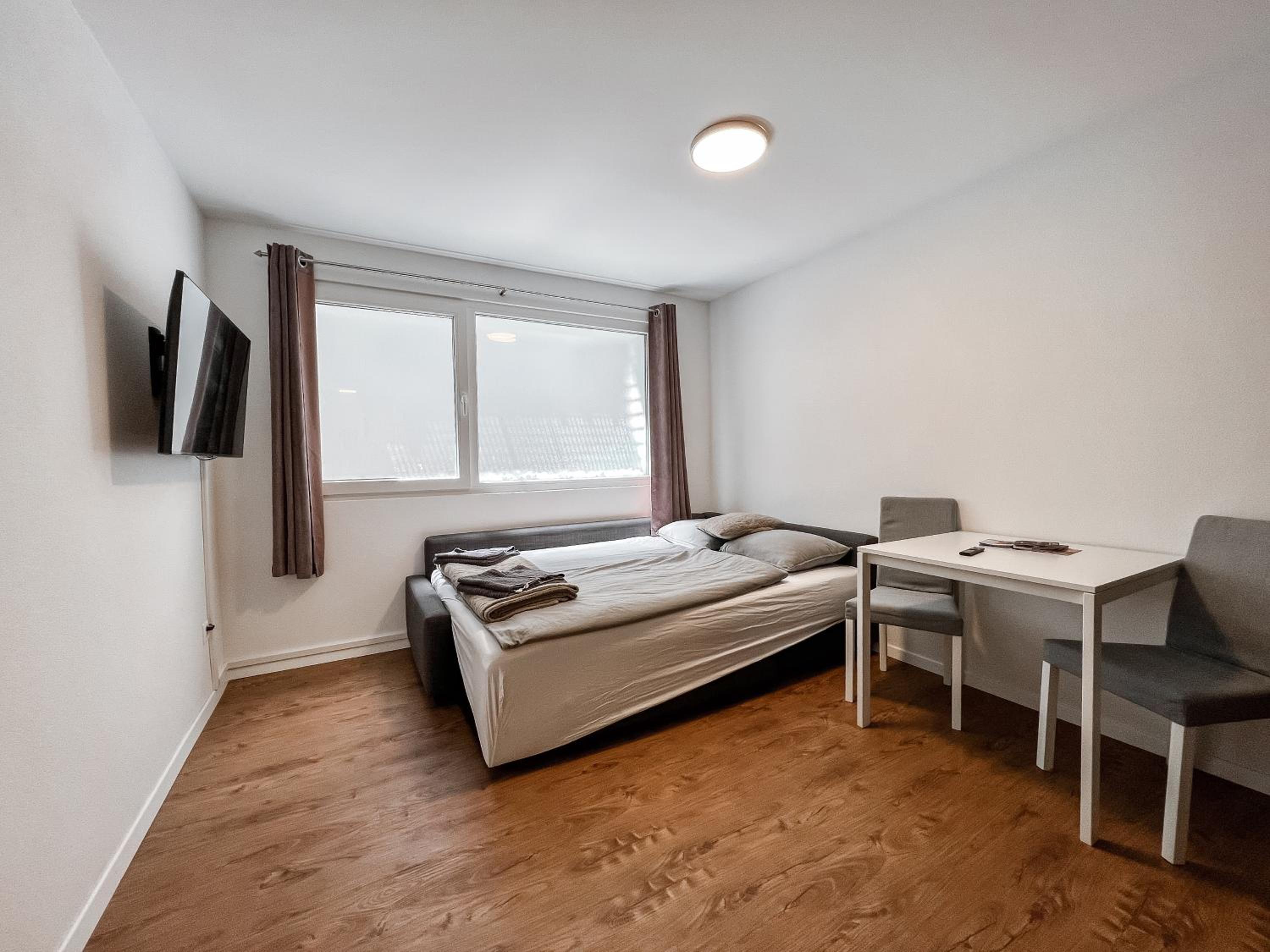 One-Bedroom Apartment photo 1