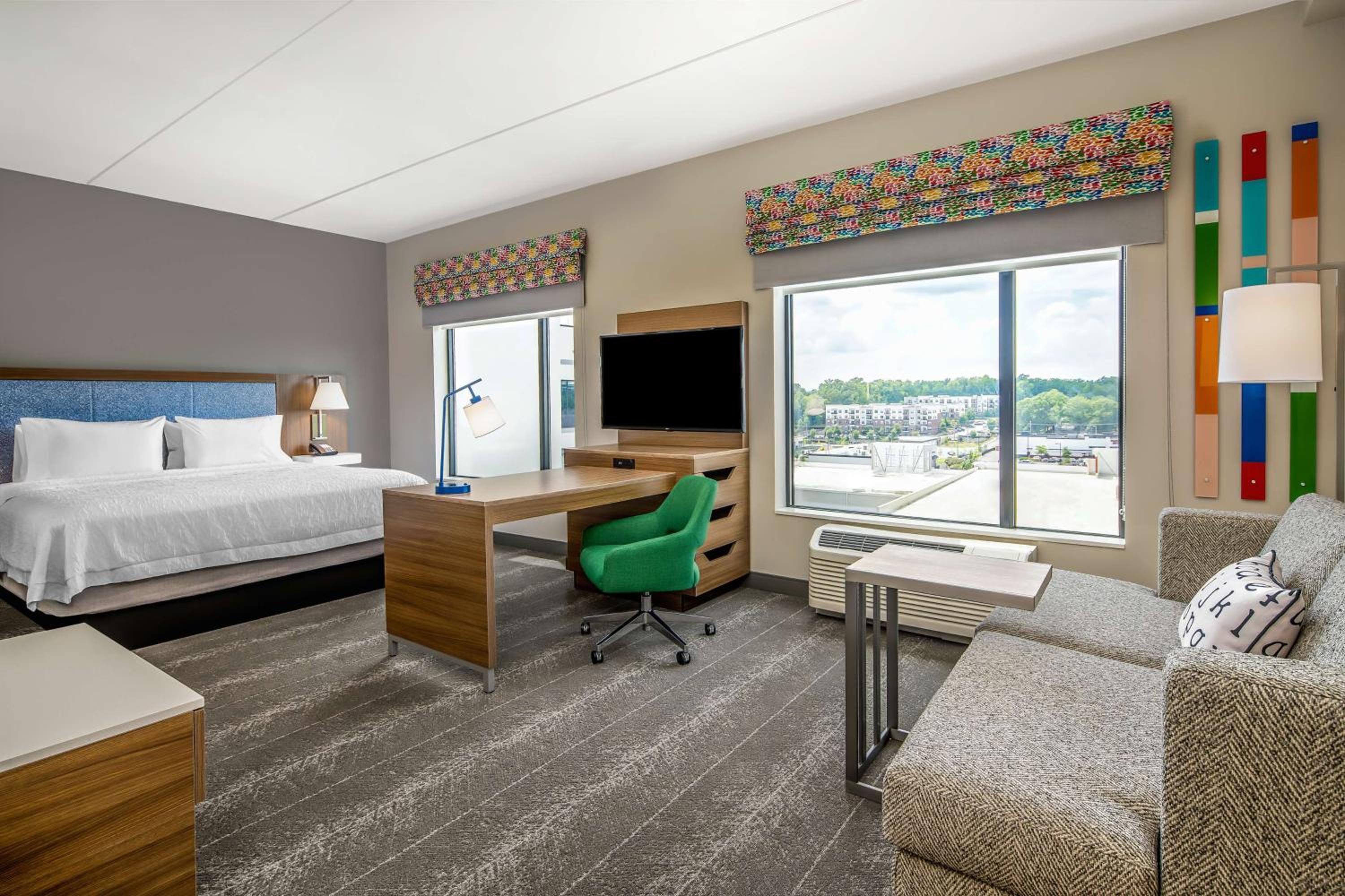 One-Bedroom King Suite - Non-Smoking - Photo 4