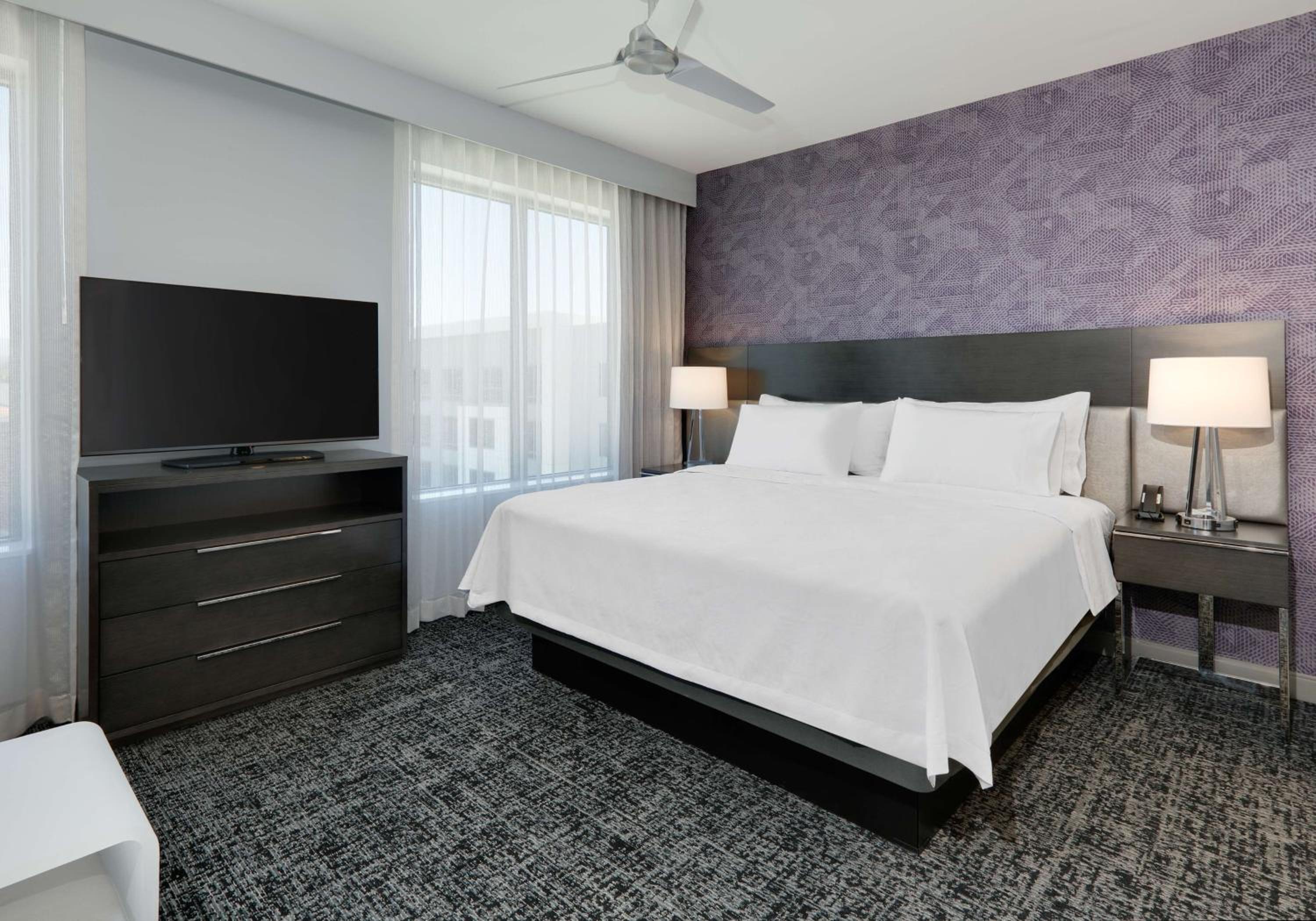 King Studio Suite - Non-Smoking - Photo 2