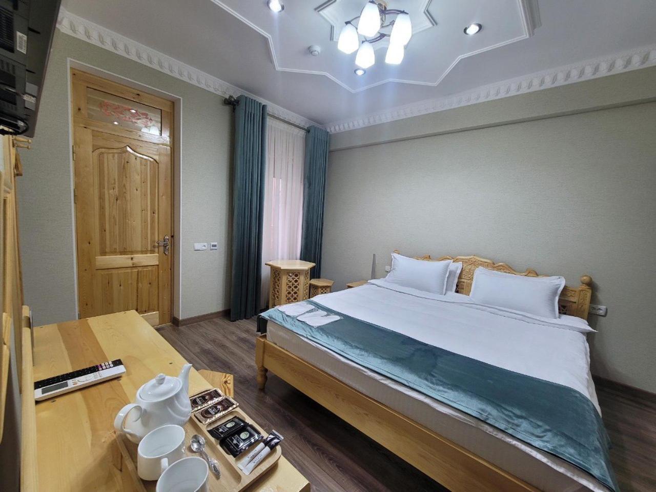 Deluxe Double Room with Shower