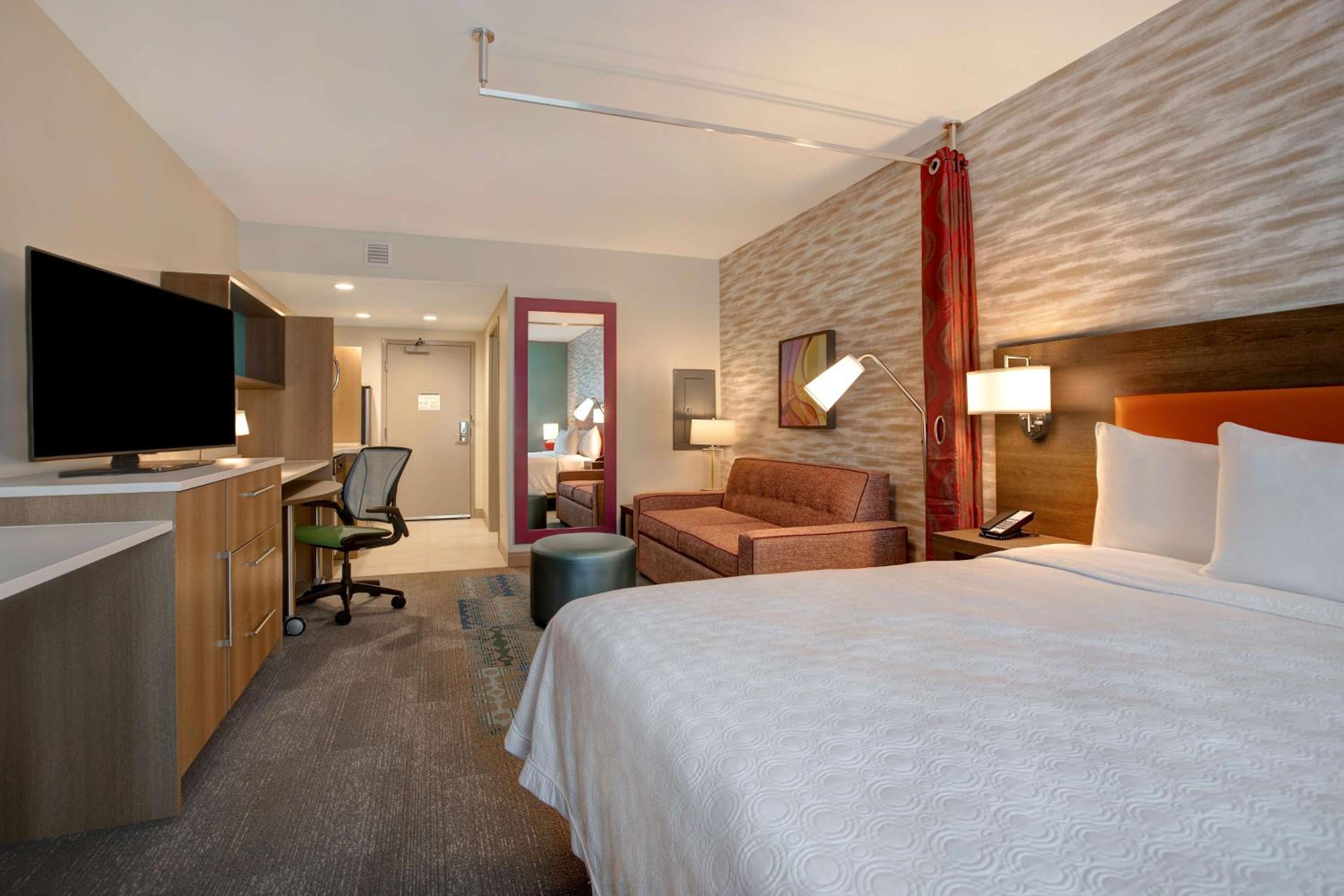 King Studio Suite - Hearing Access/Non-Smoking - Photo 1