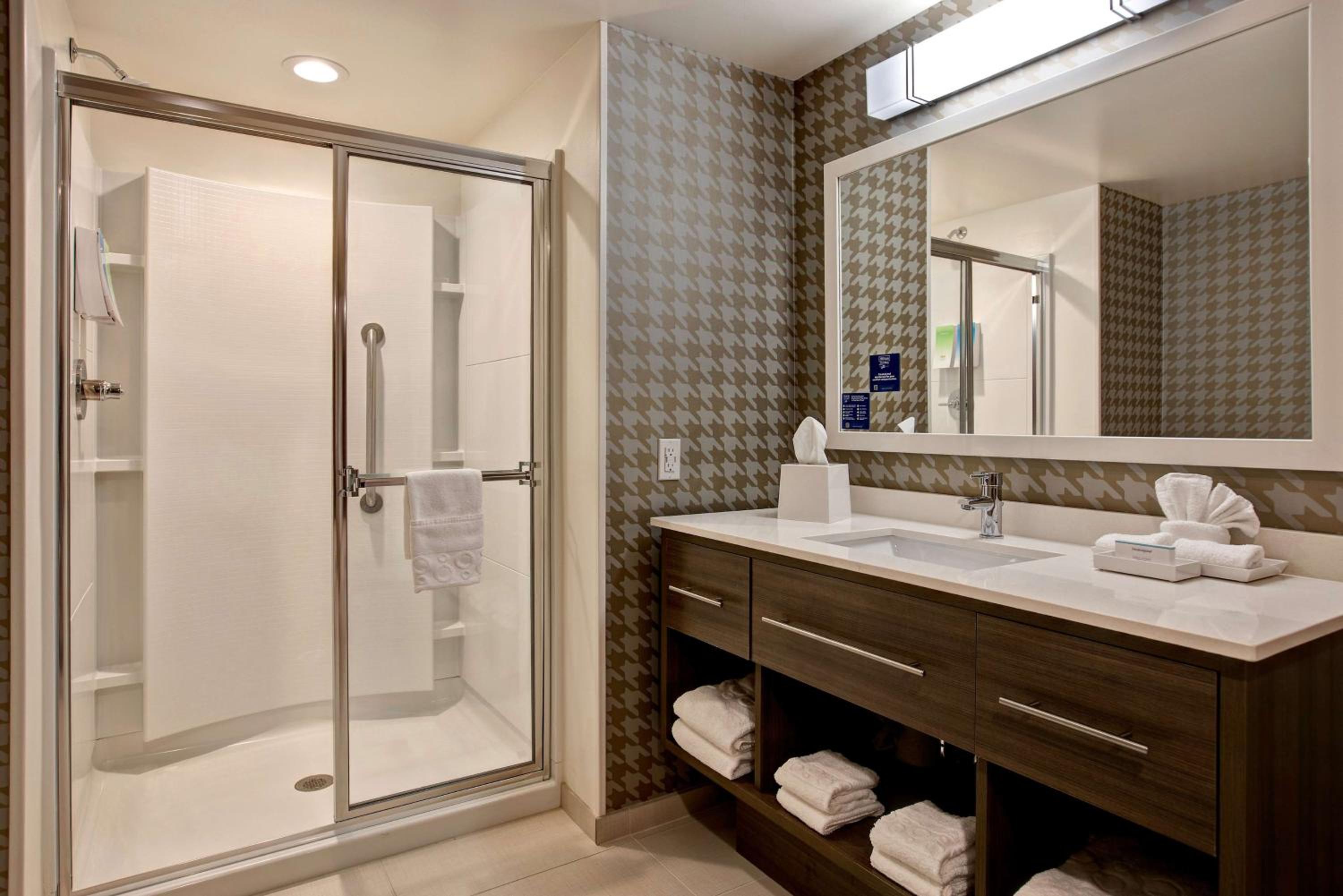King Studio Suite - Non-Smoking - Photo 2