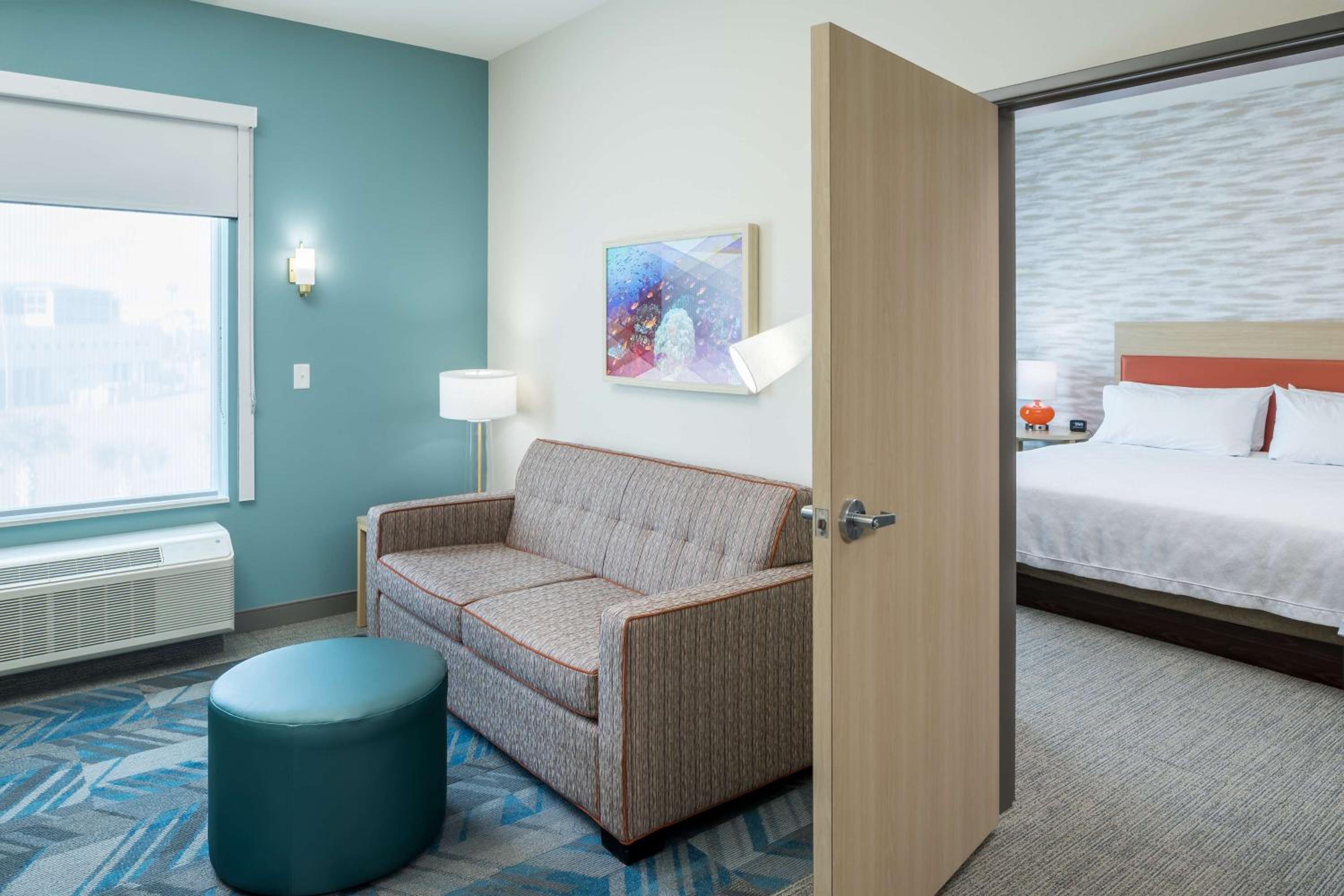 One-Bedroom King Suite - Non-Smoking - Photo 2