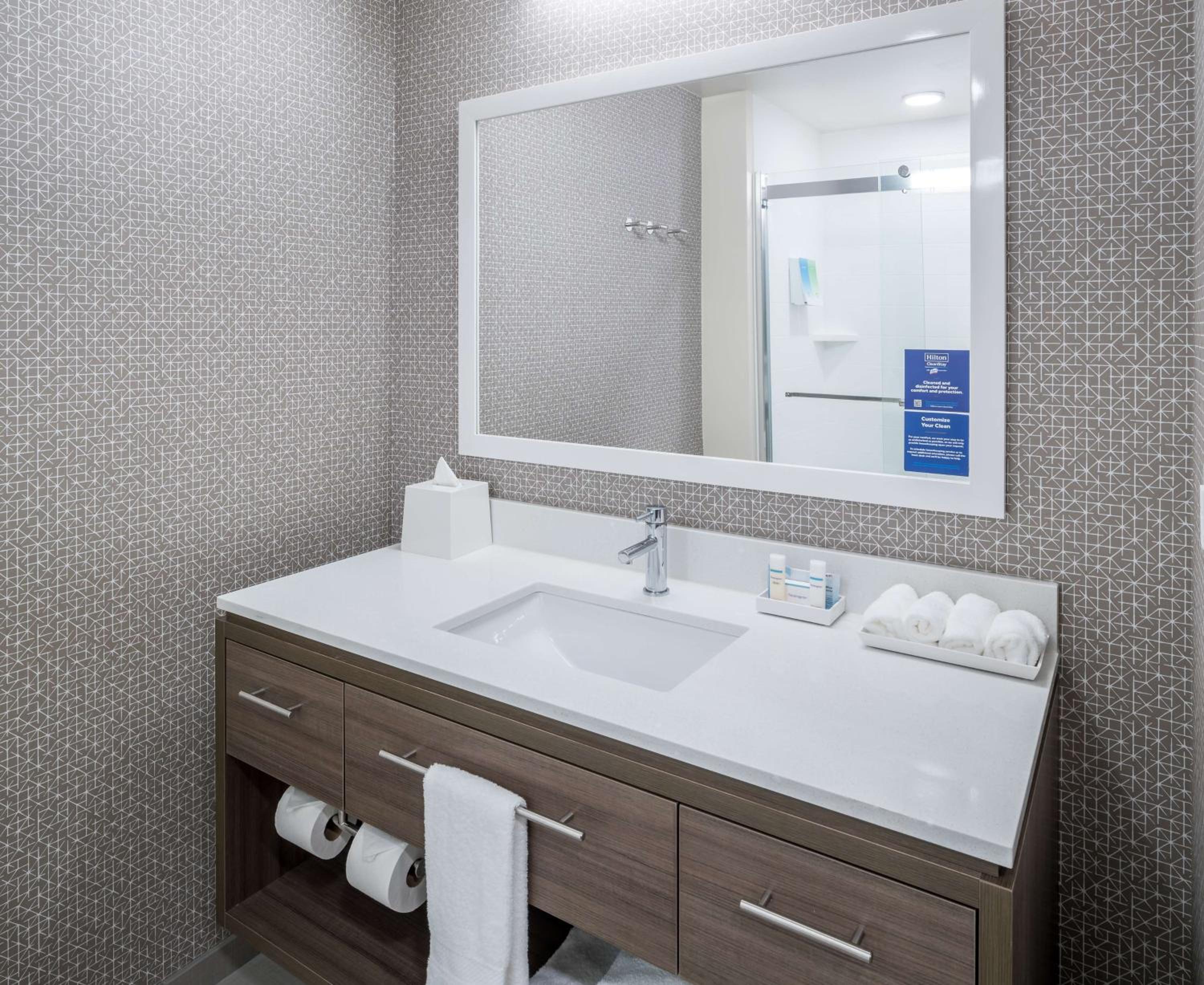 King Studio Suite - Non-Smoking - Photo 3