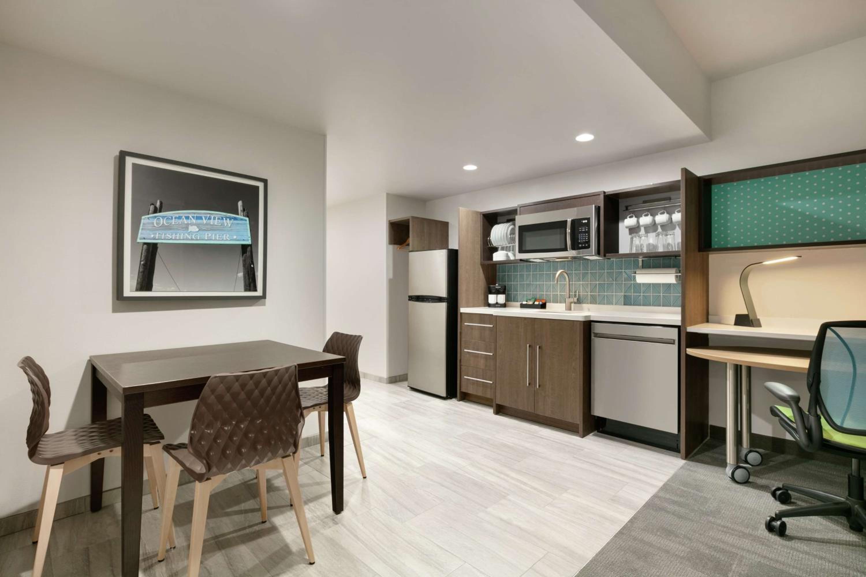 One-Bedroom King Suite - Non-Smoking photo 1