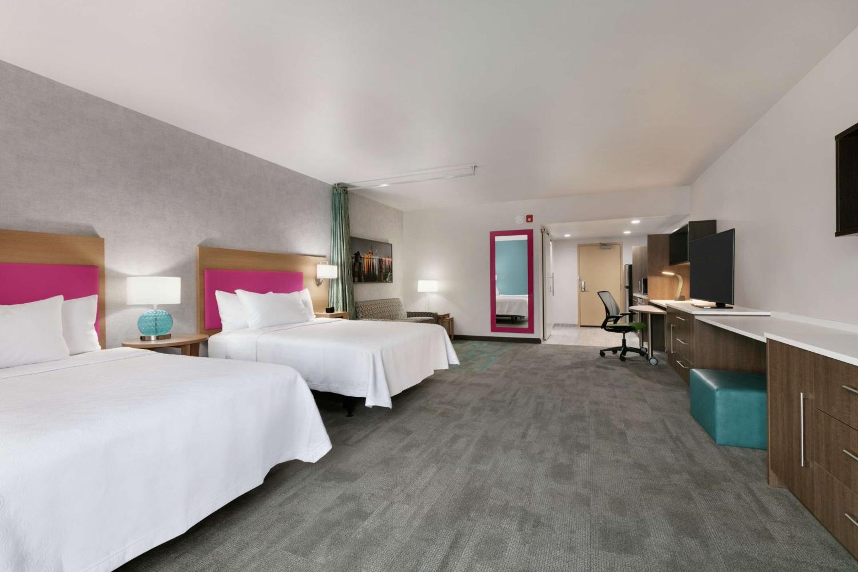 Queen Studio with Two Queen Beds - Mobility Access/Non-Smoking