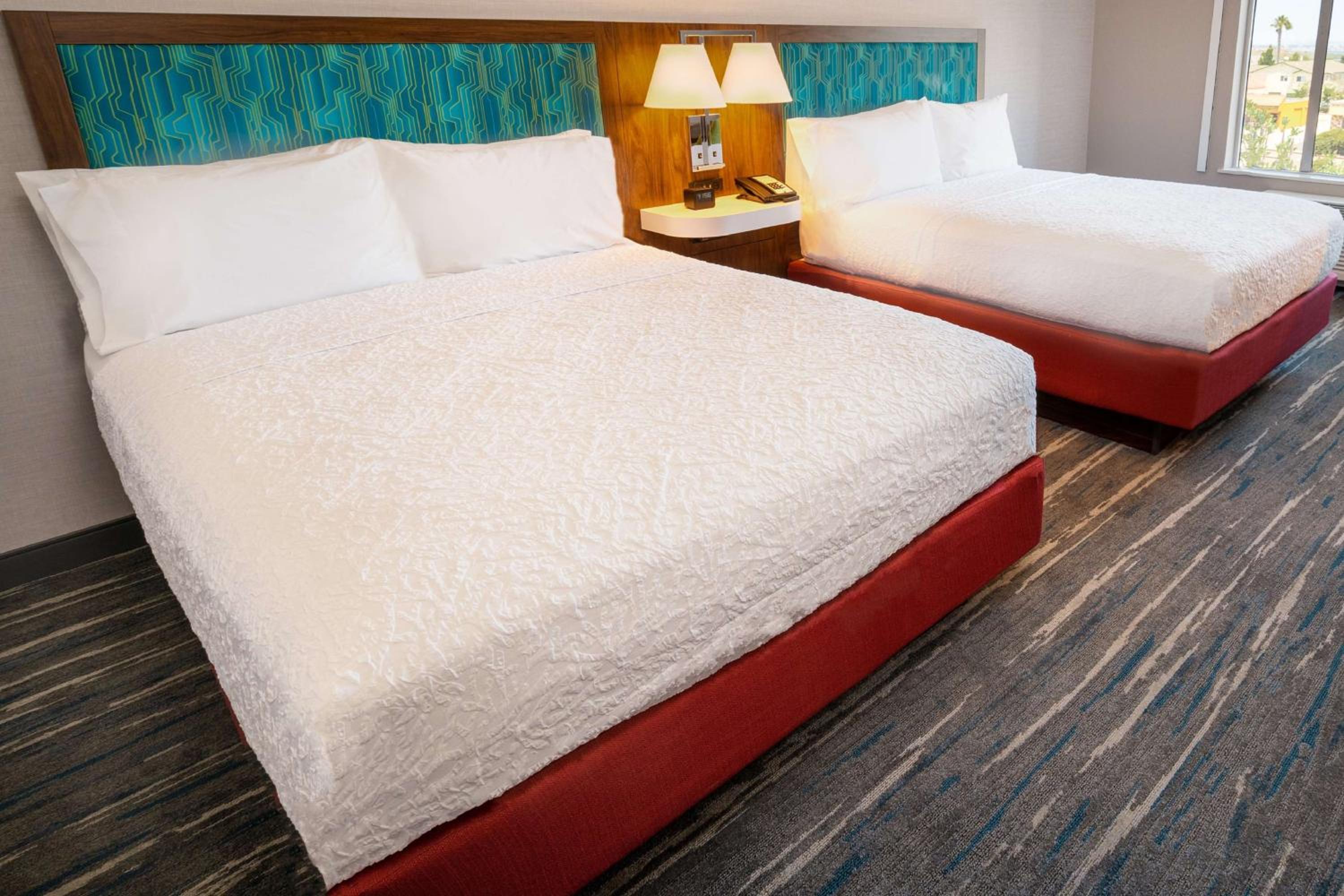 Queen Room with Two Queen Beds and Bay View  - Photo 1