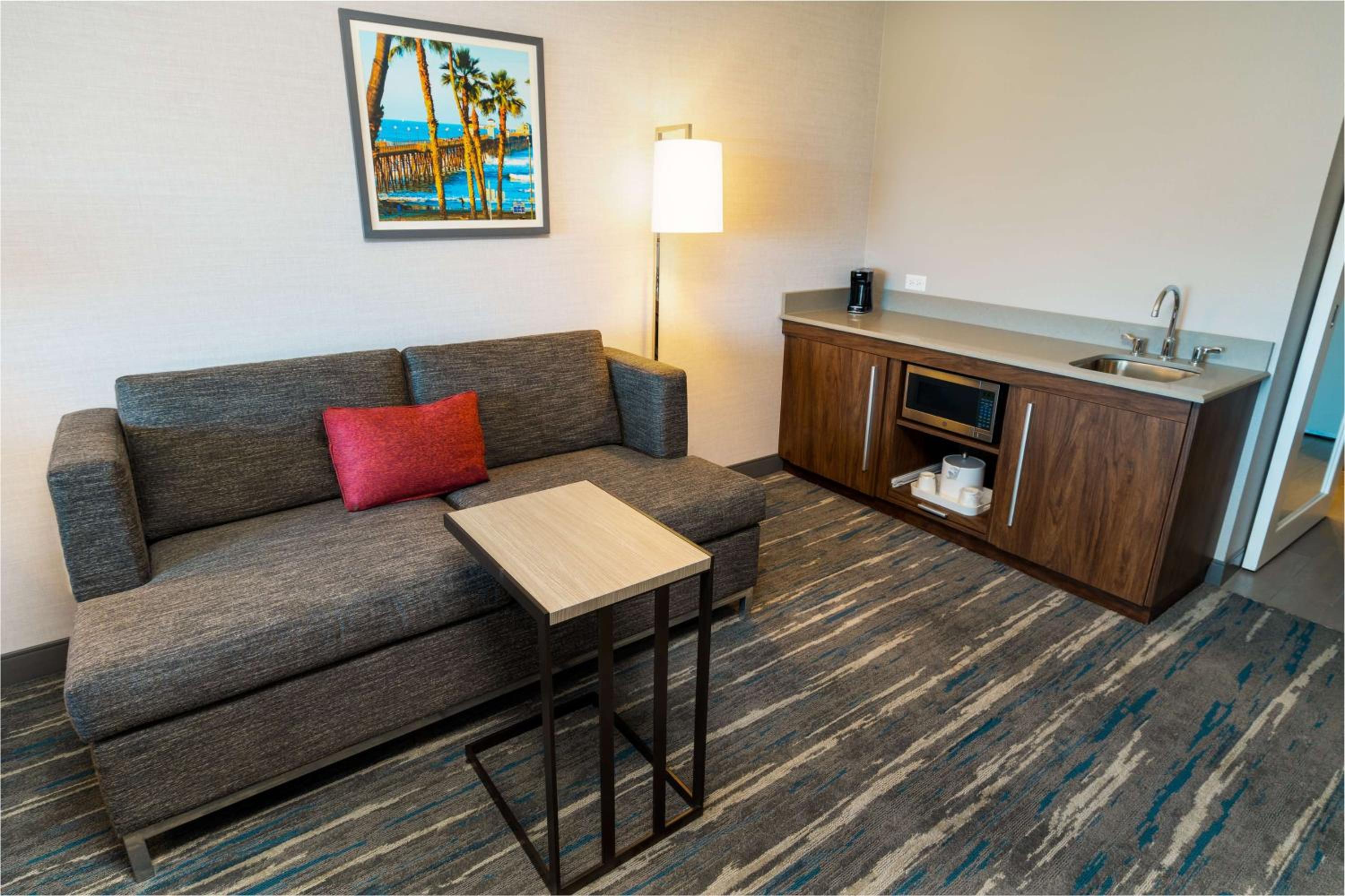 Queen Room with Two Queen Beds and Bay View  - Photo 5