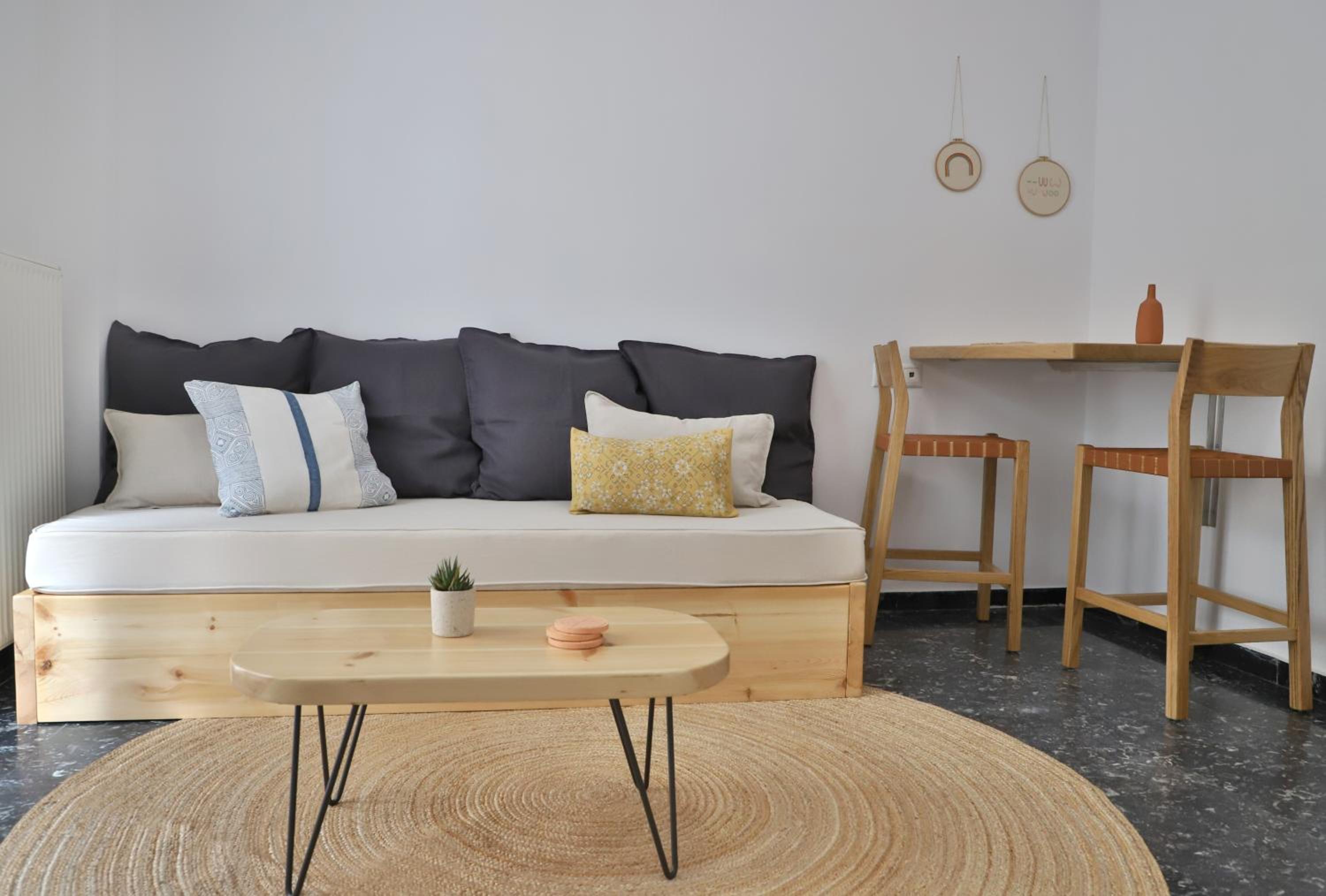 One-Bedroom Apartment