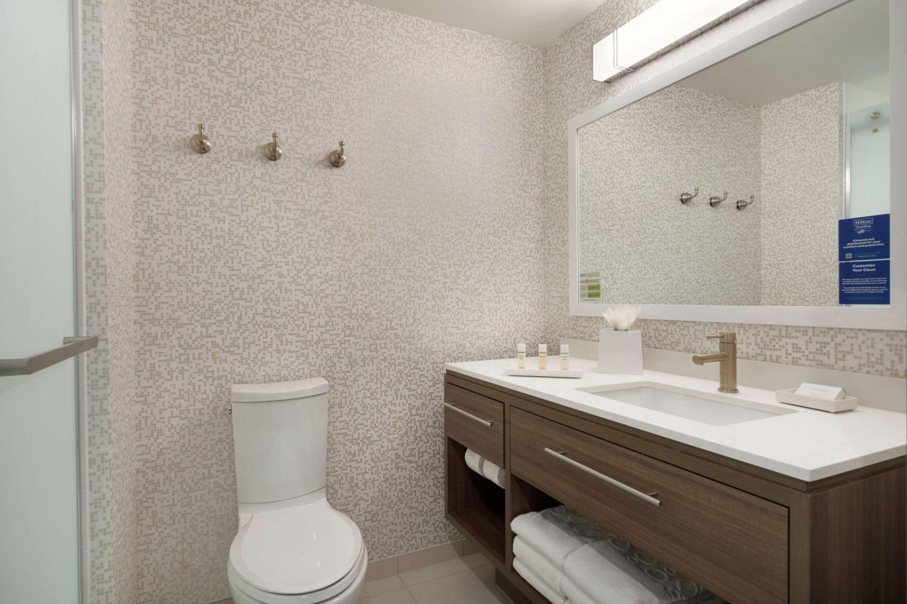 King Studio Suite - Non-Smoking - Photo 4