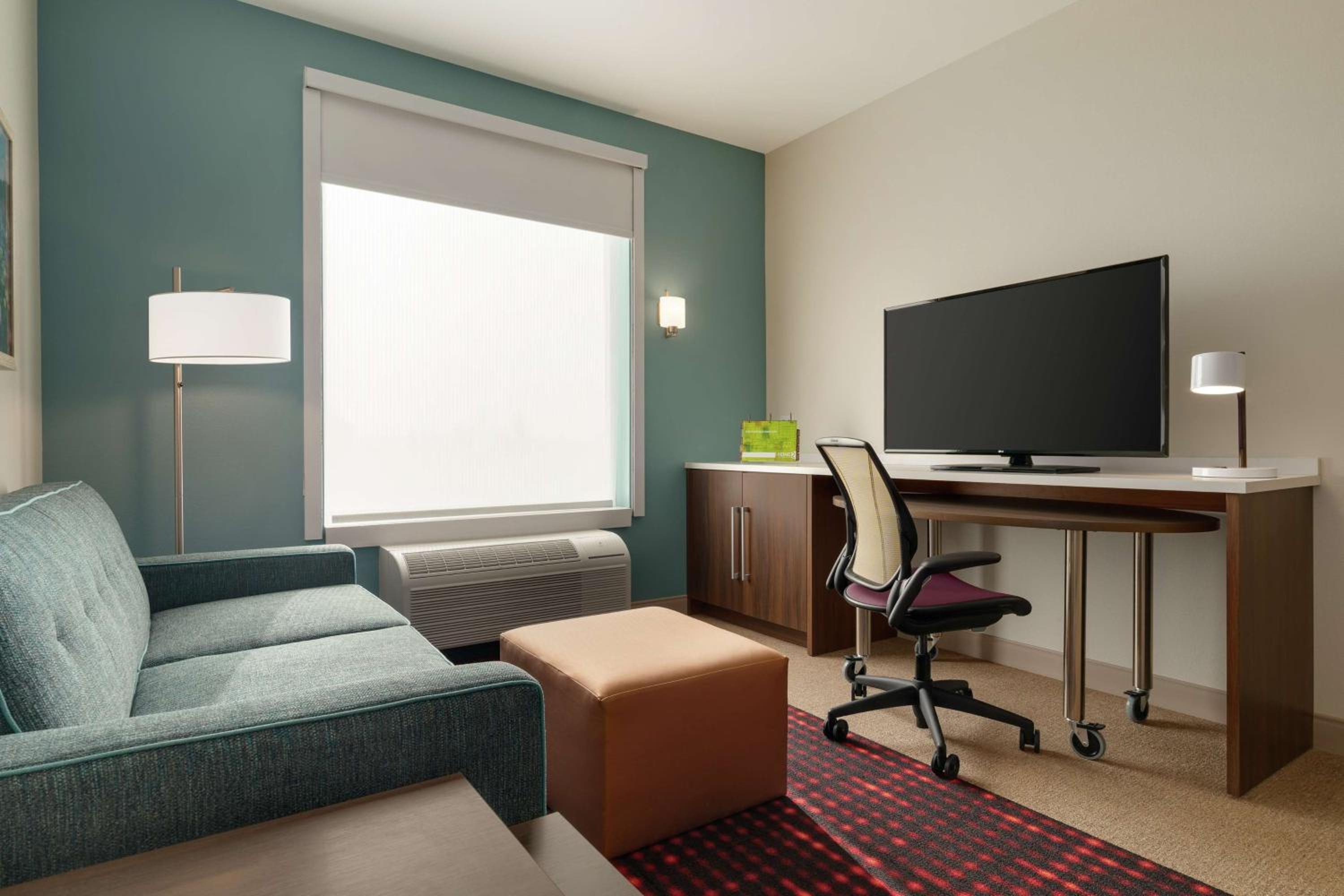 King Suite - Mobility Access/Non-Smoking - Photo 5