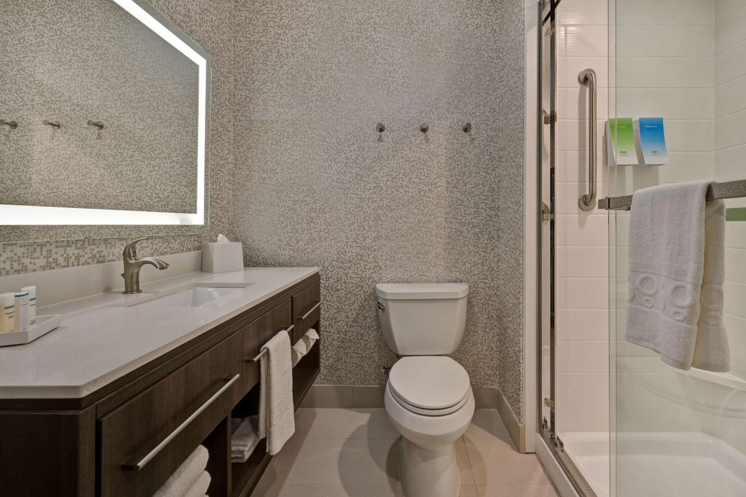 King Studio Suite - Non-Smoking - Photo 2