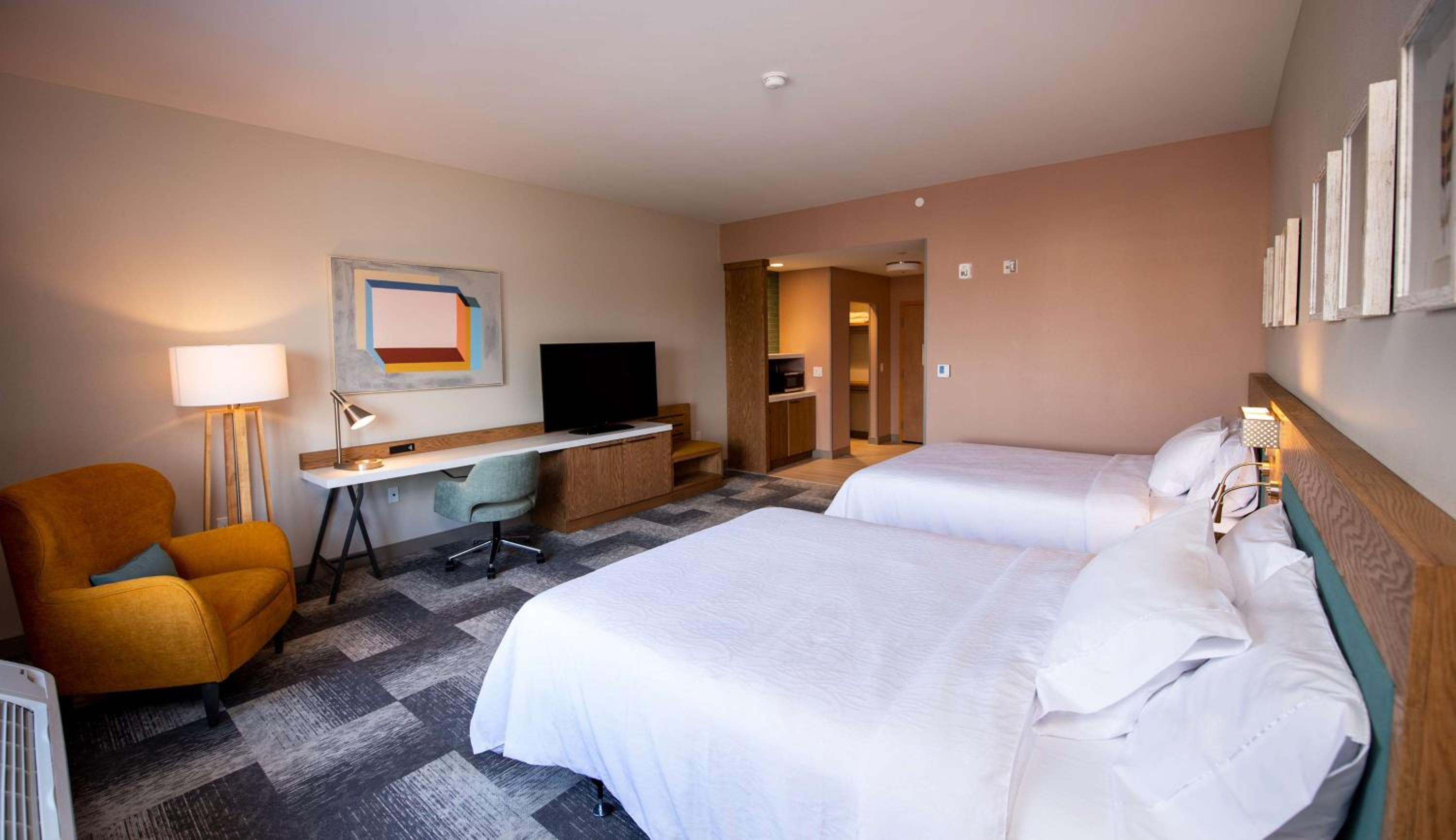 Queen Room with Two Queen Beds and Roll-In Shower - Mobility Access - Photo 1