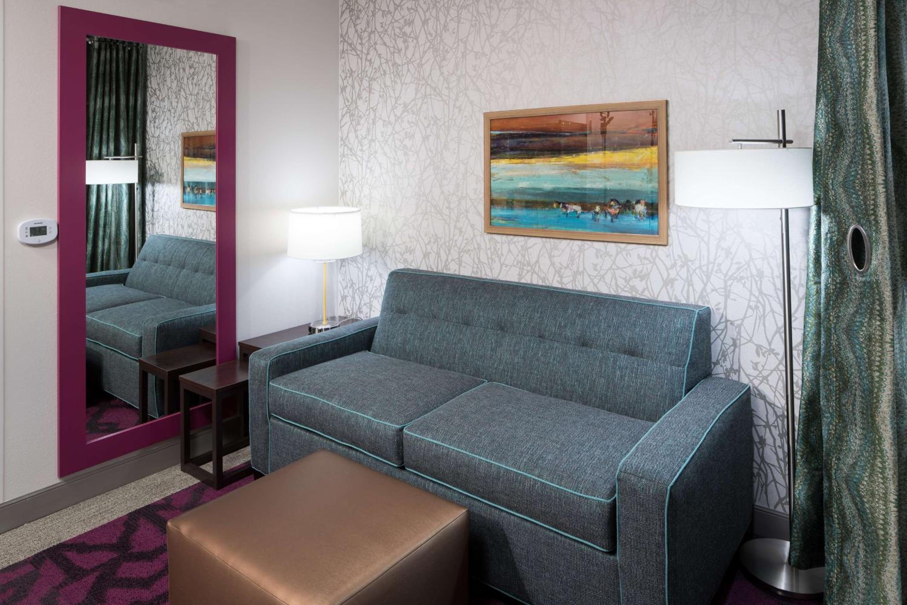Queen Studio with Two Queen Beds - Non-Smoking - Photo 6