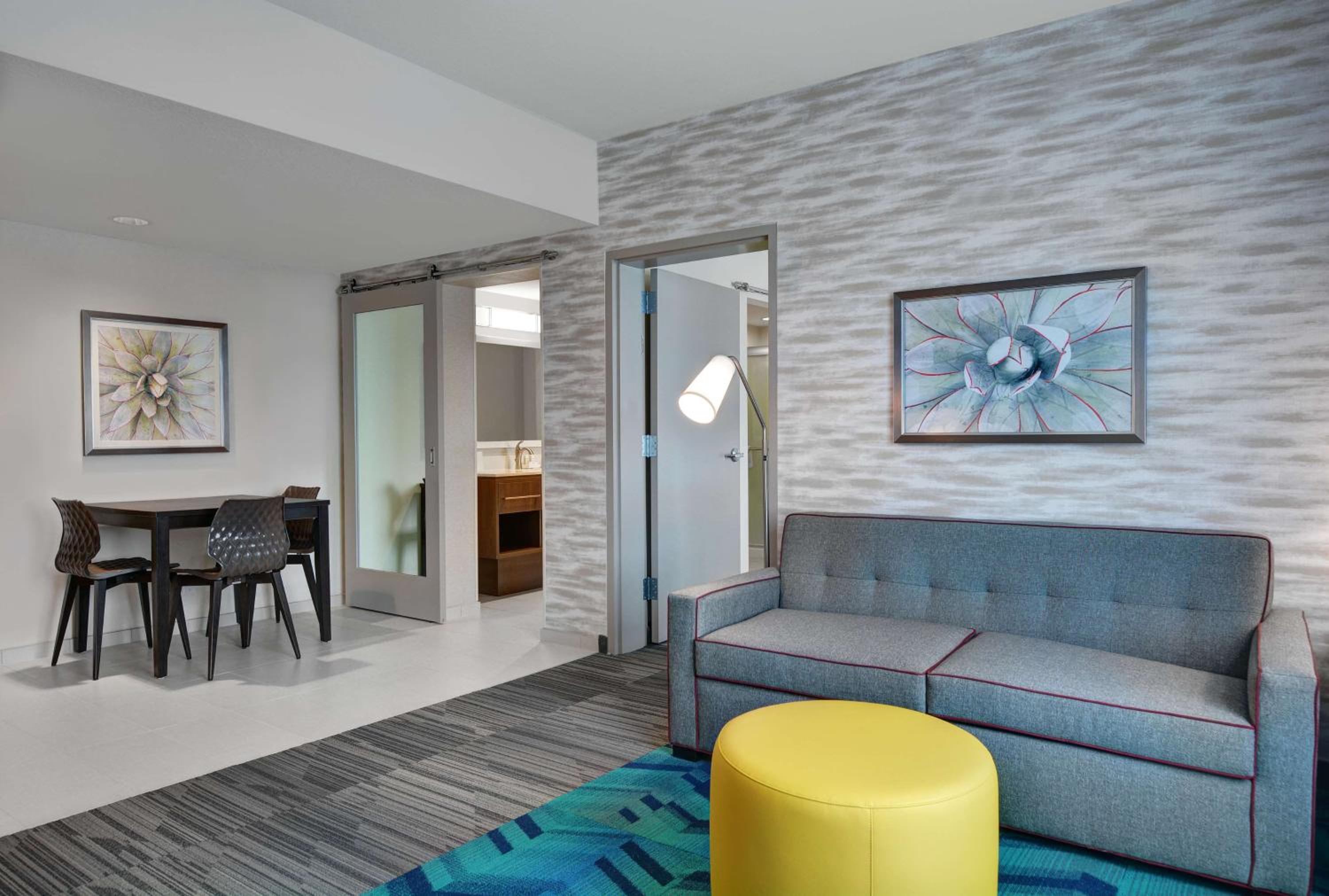 One-Bedroom King Suite - Non-Smoking - Photo 1