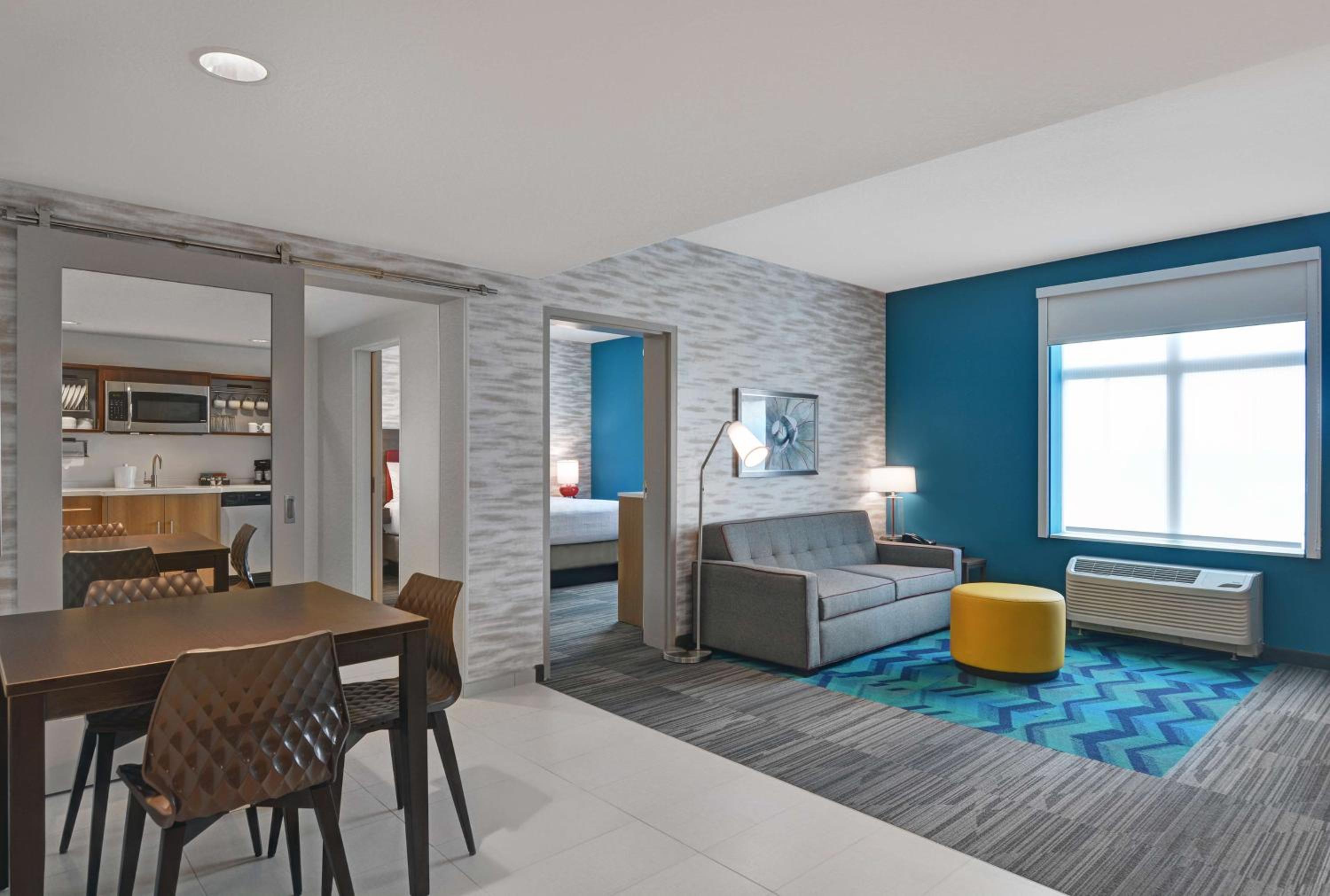 One-Bedroom King Suite - Non-Smoking - Photo 6