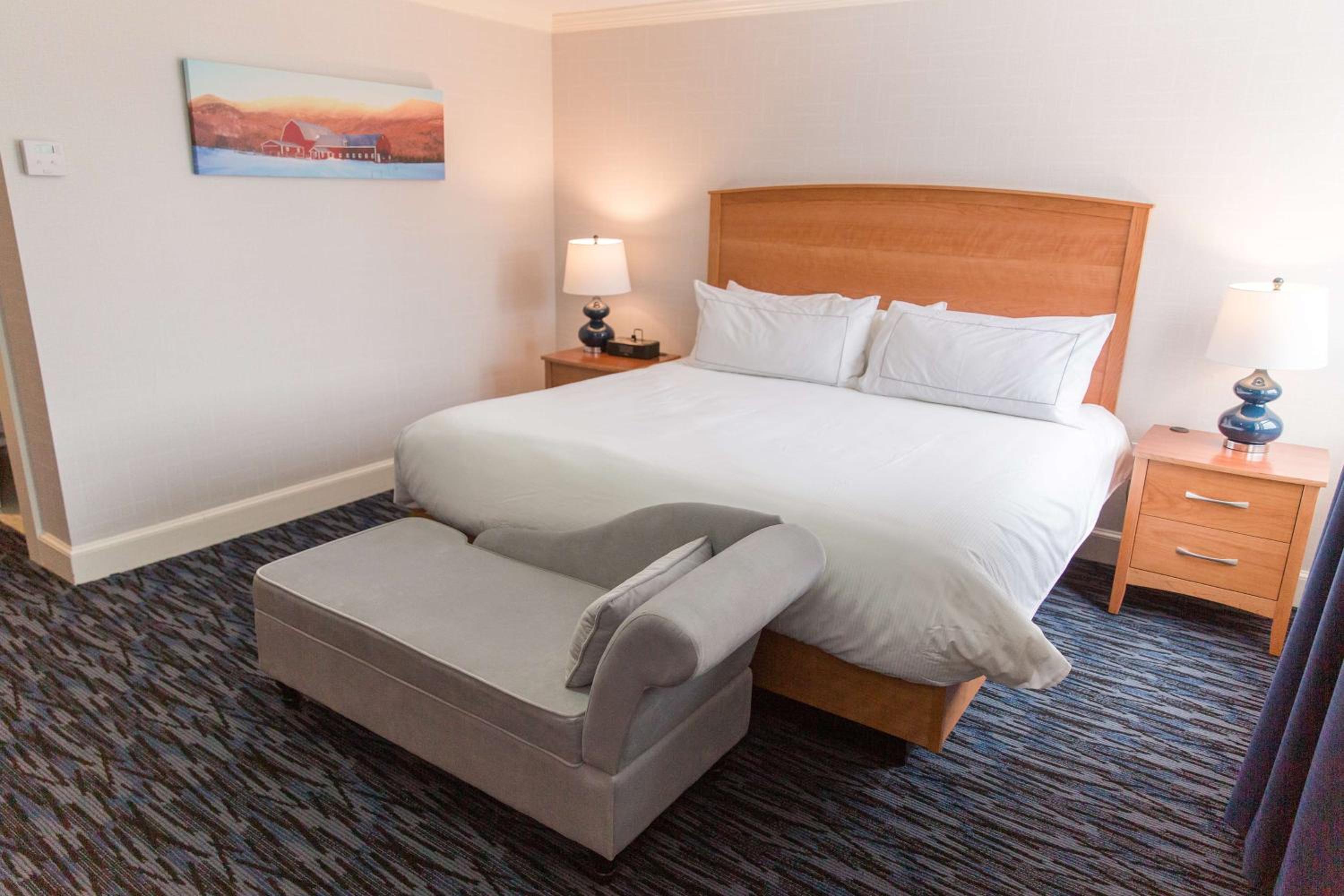 Deluxe King Room photo 1