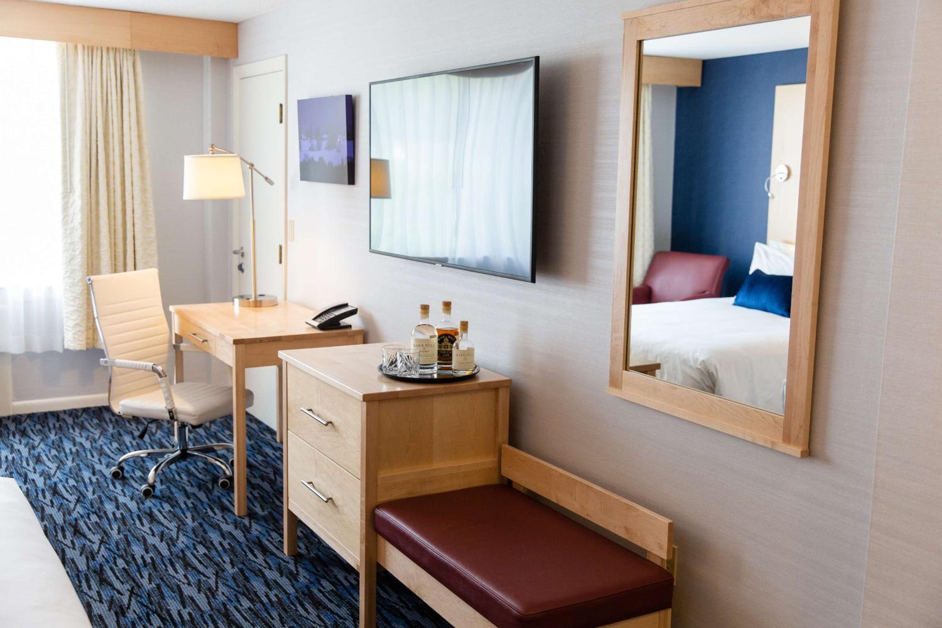 Deluxe King Room photo 2