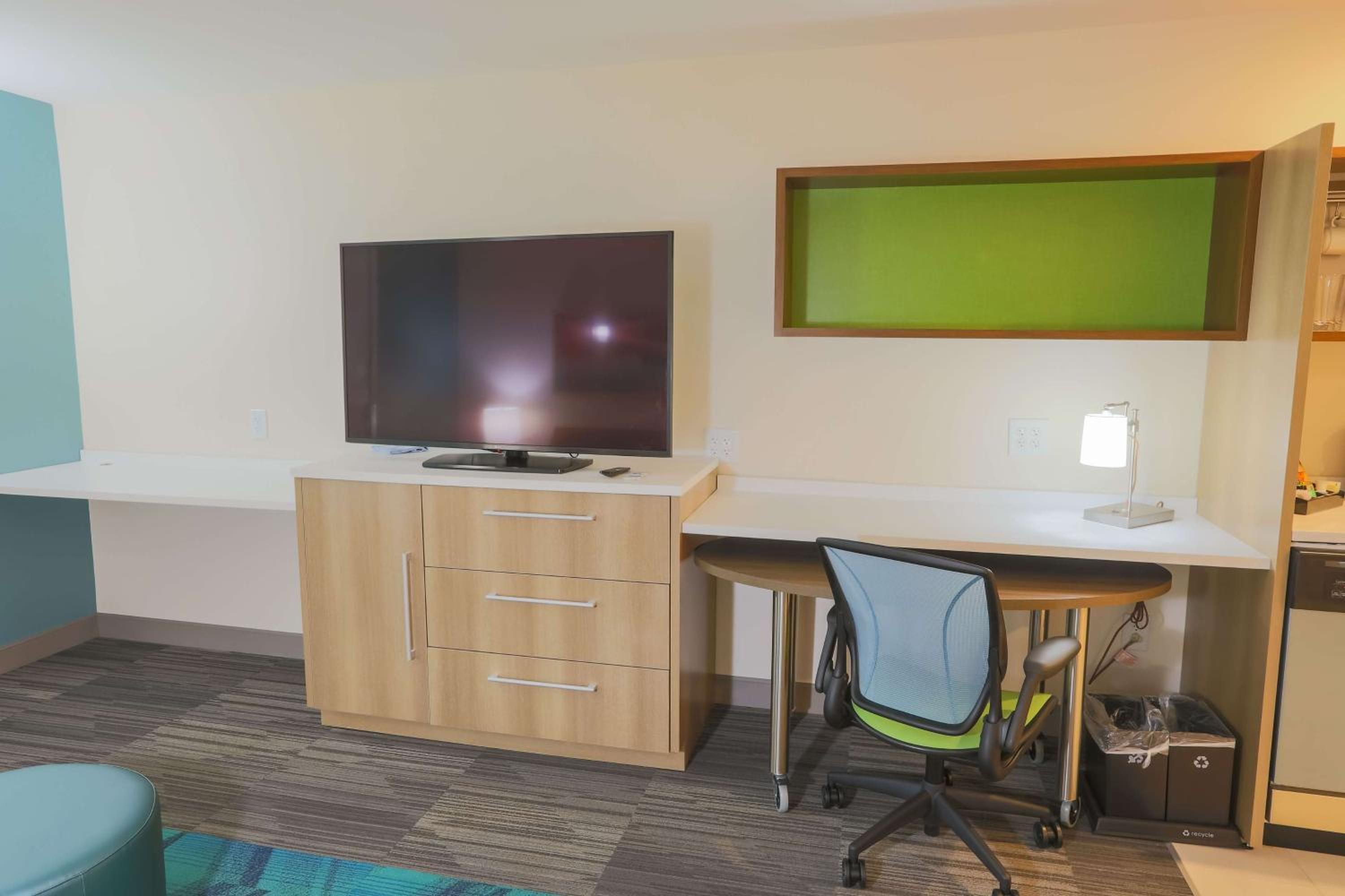 One-Bedroom King Suite - Non-Smoking - Photo 1