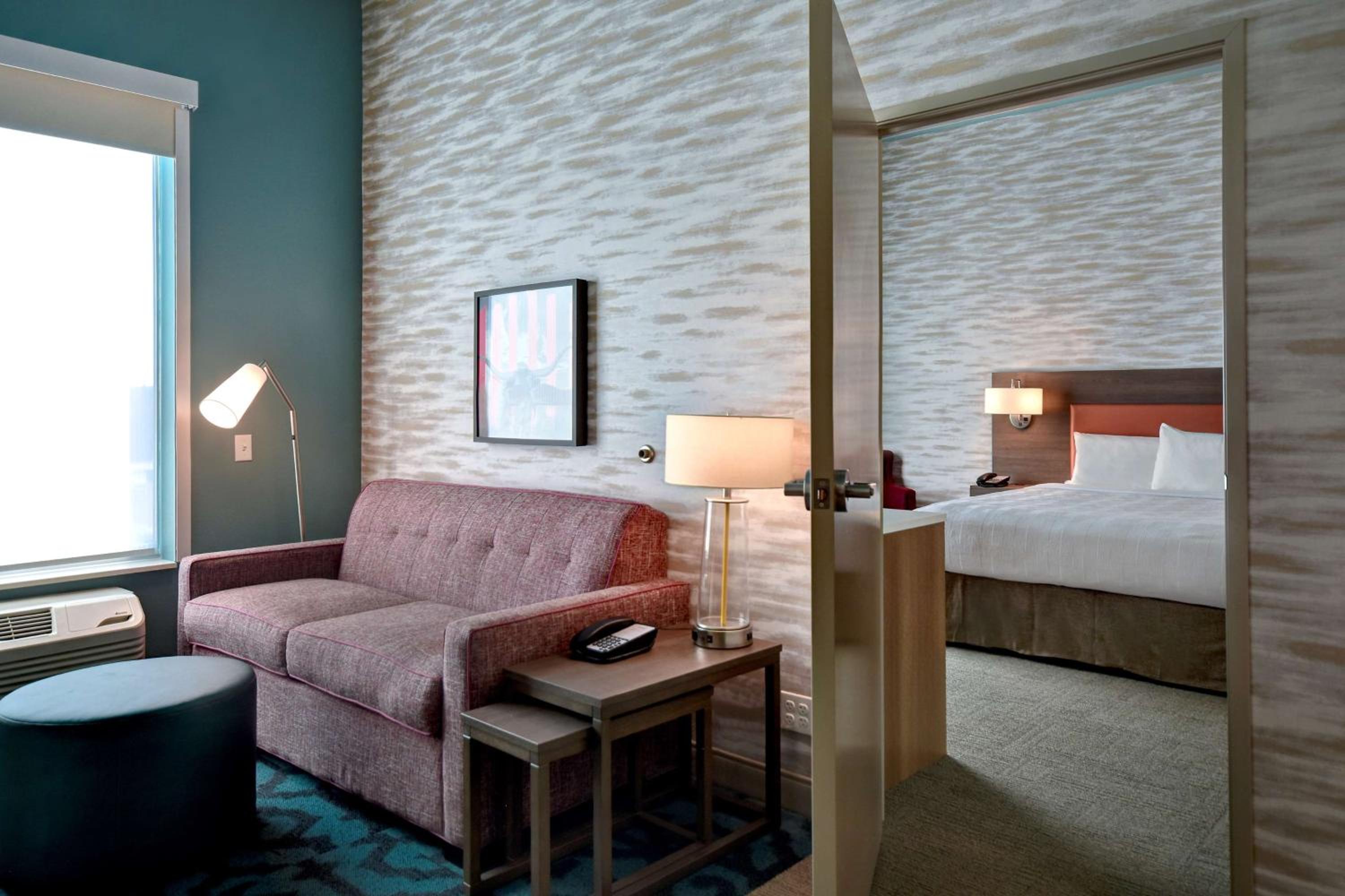 One-Bedroom King Suite - Non-Smoking - Photo 1