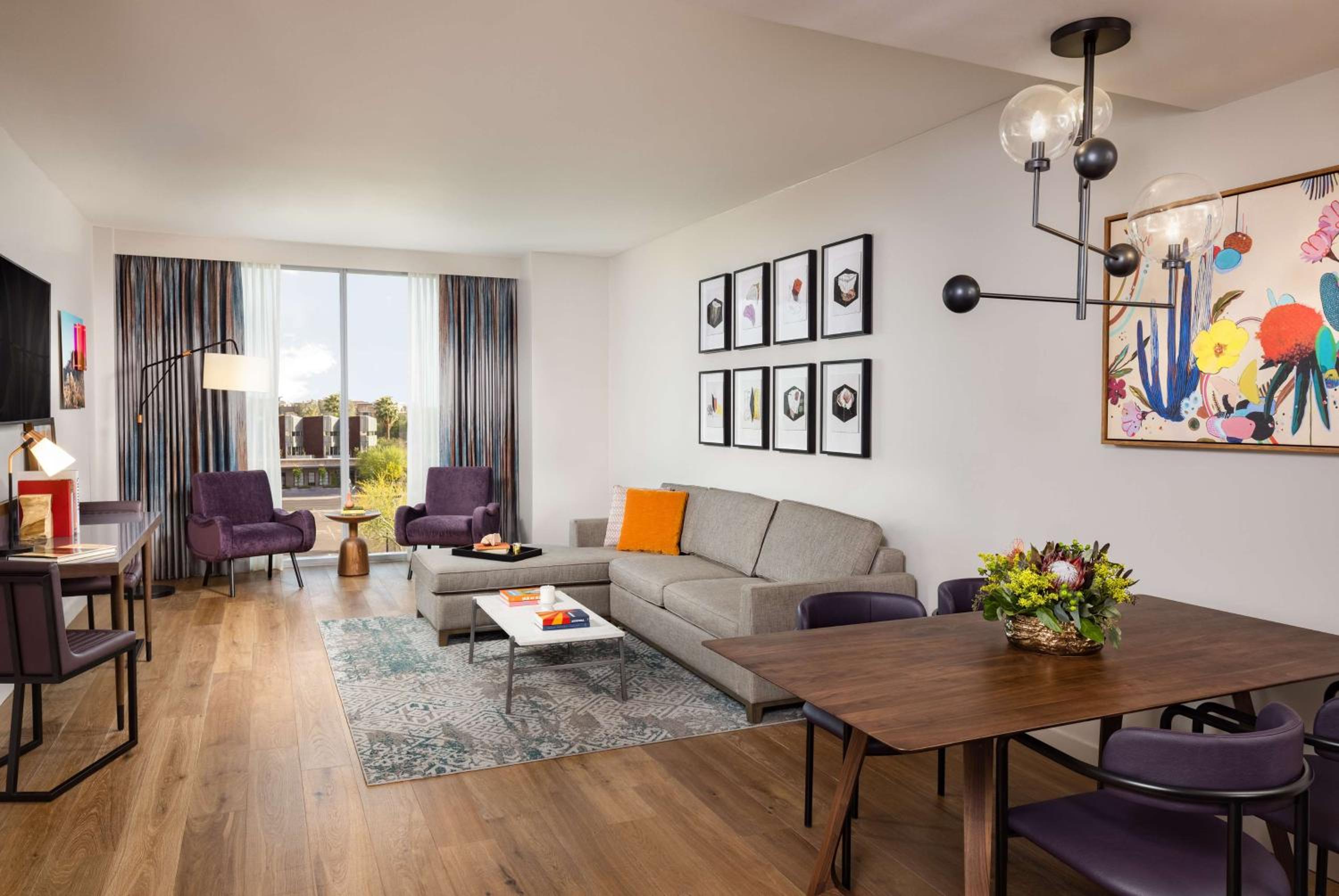 One-Bedroom Premium King Suite with Sofa Bed - Photo 1