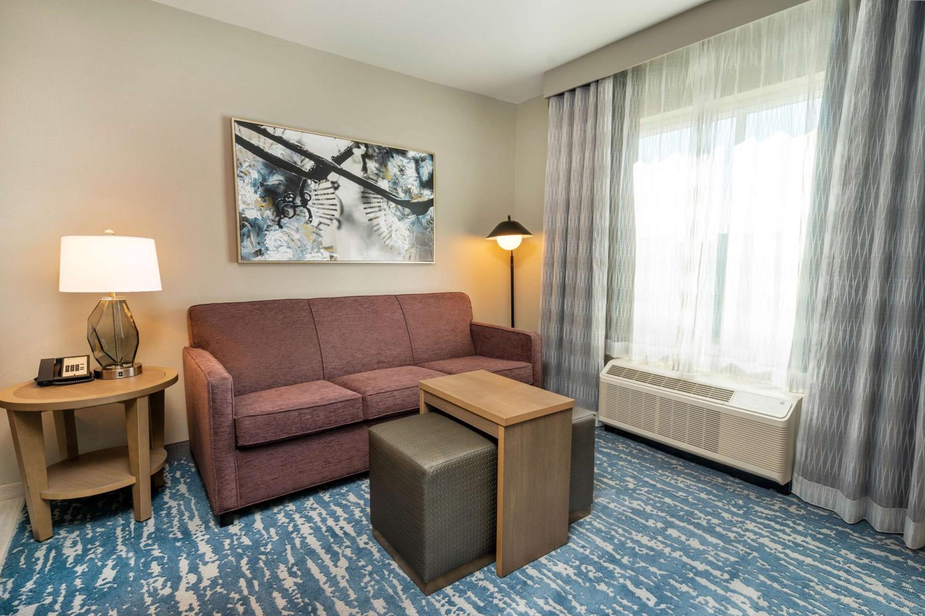 One-Bedroom Queen Suite with Two Queen Beds - Non-Smoking - Photo 1