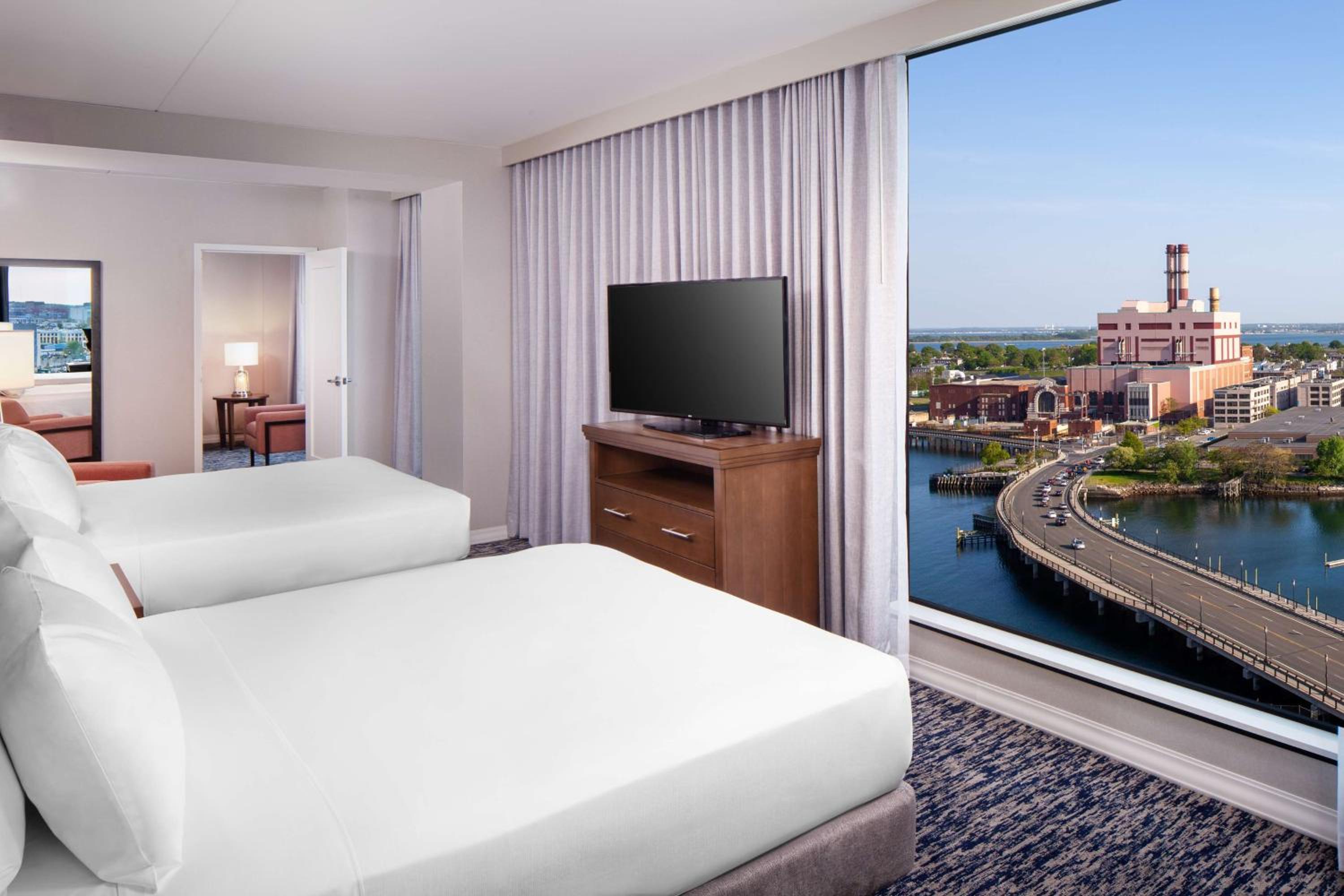 One Bedroom Suite with Two Queen Beds and Water View thumbnail 5