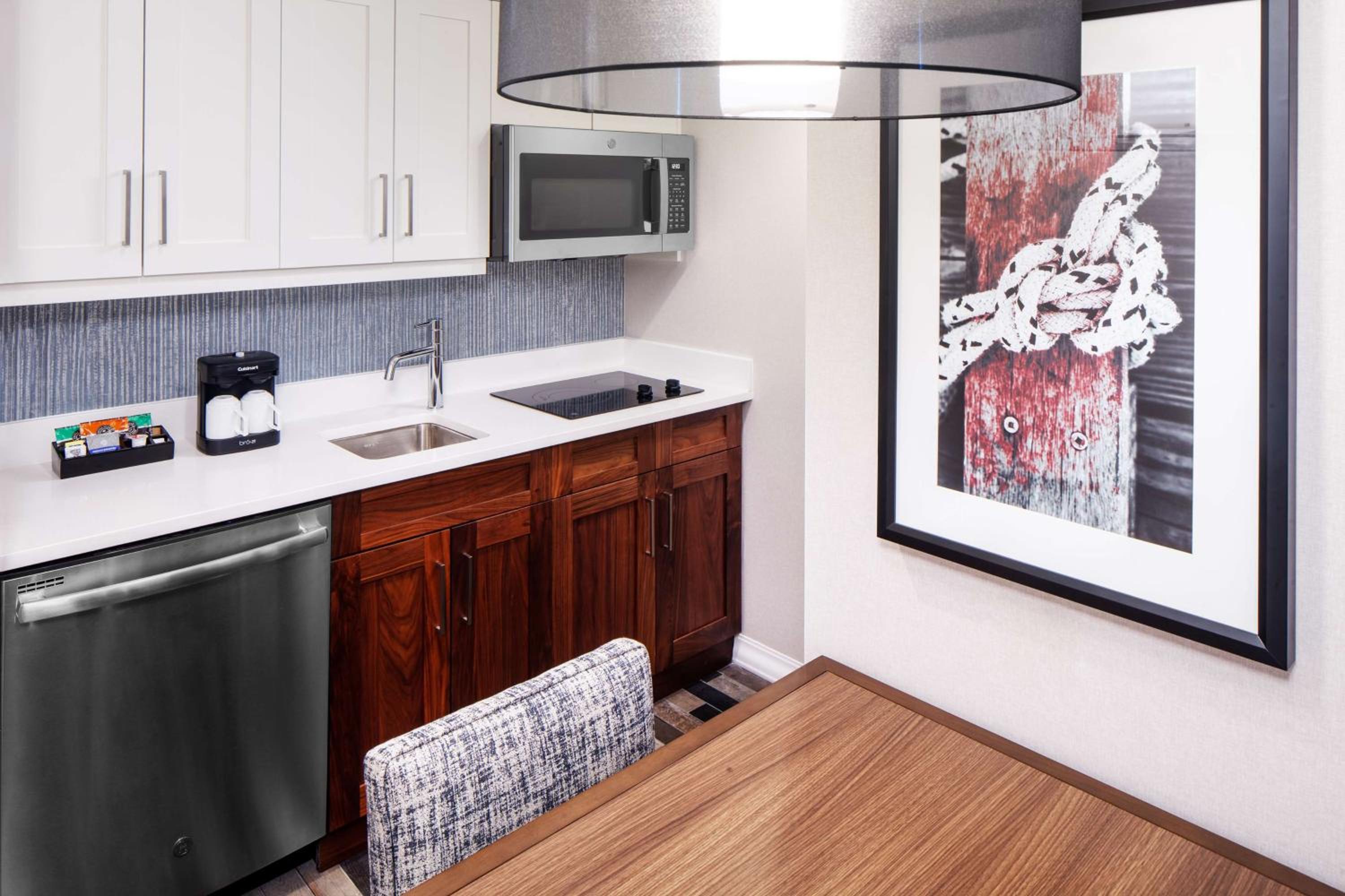 One-Bedroom King Suite