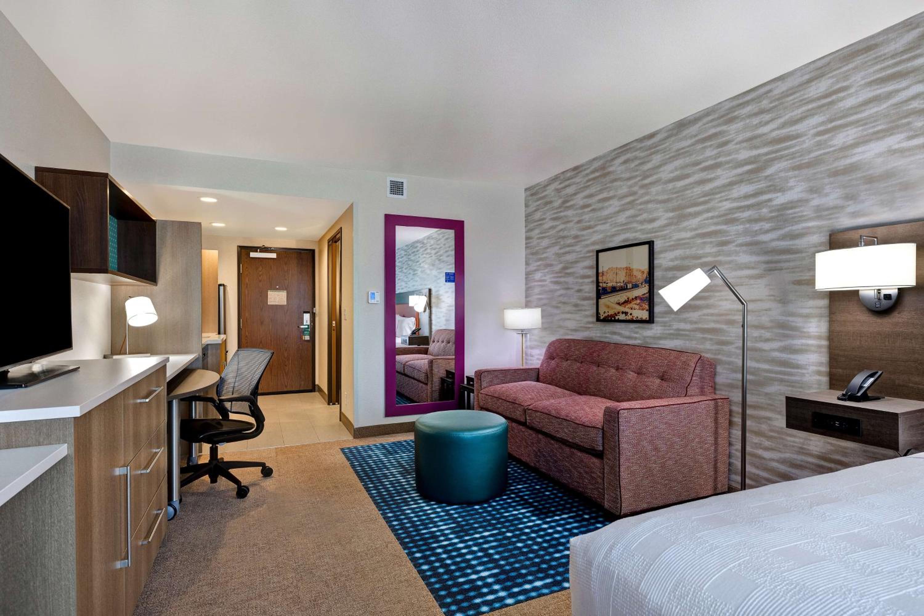 King Studio Suite - Non-Smoking - Photo 2