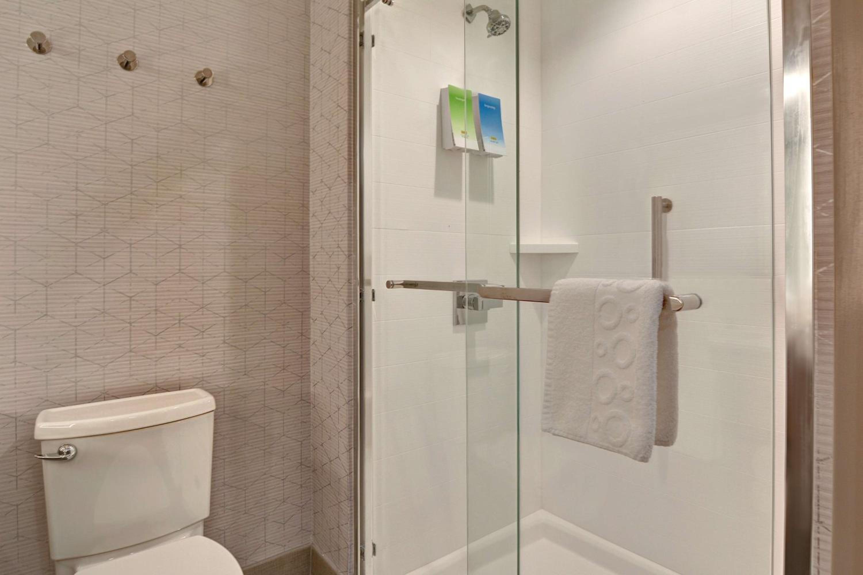 King Studio Suite - Non-Smoking - Photo 3