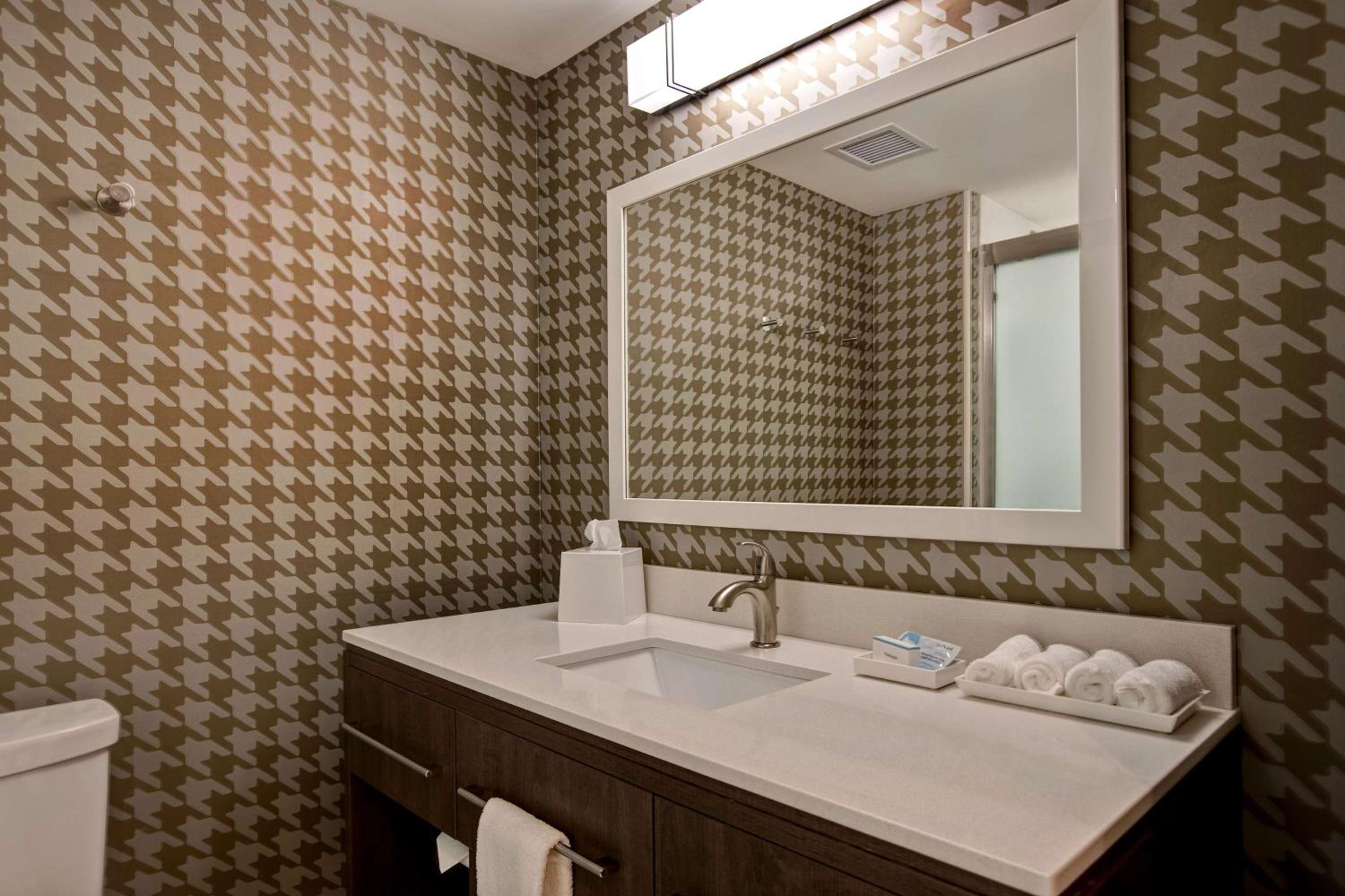 King Studio Suite - Non-Smoking - Photo 4