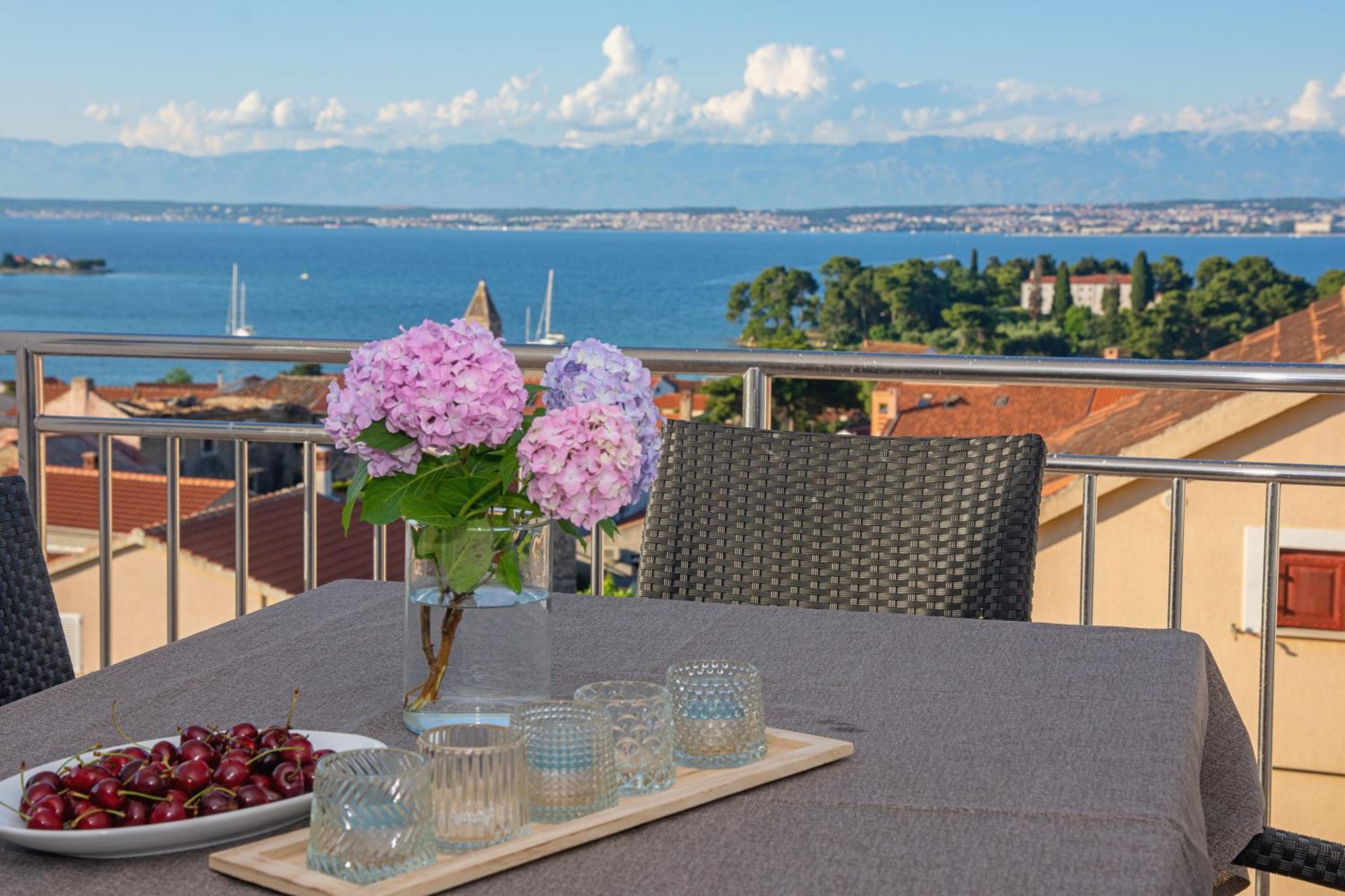 Apartment with Sea View photo 3