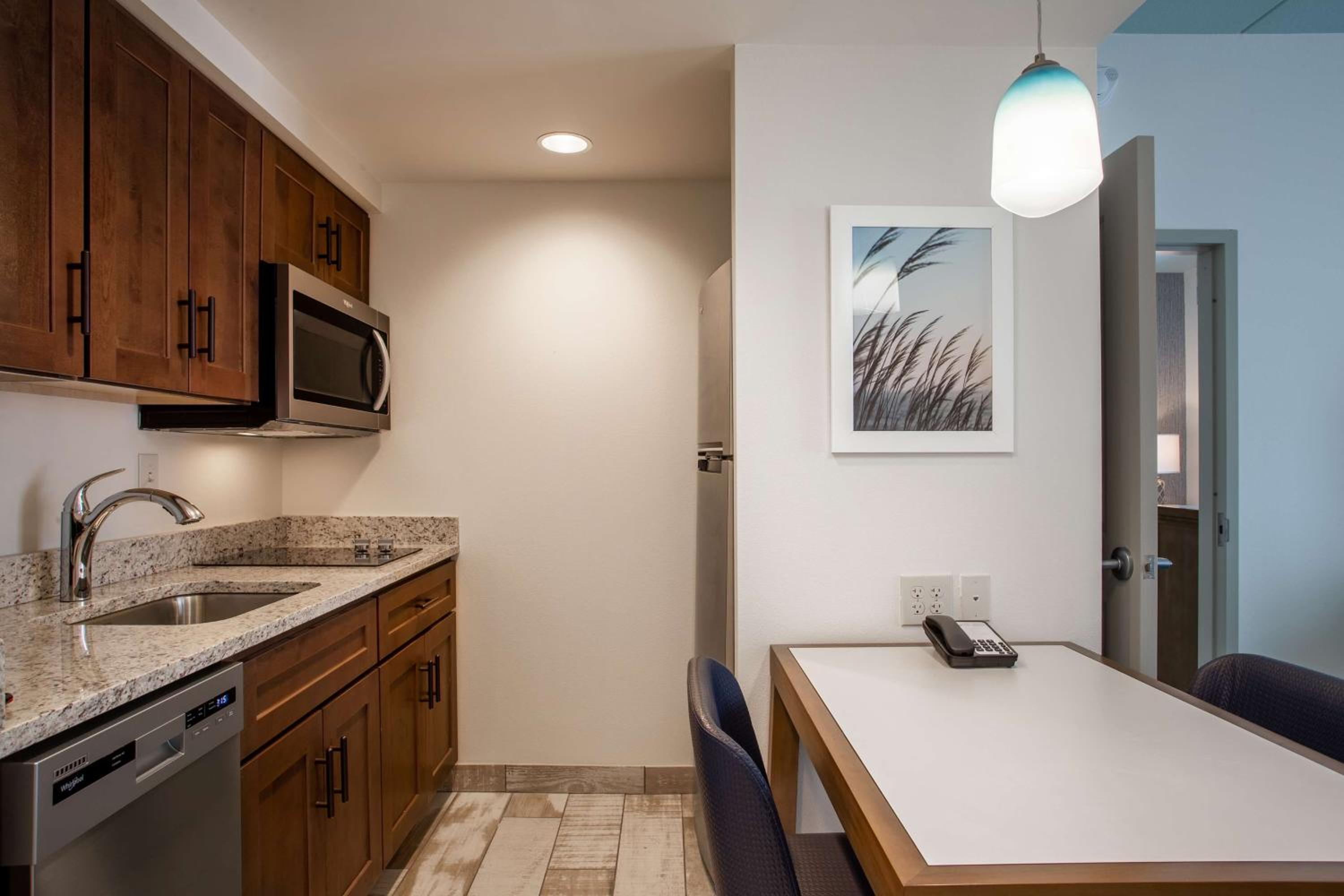 King Studio Suite - Hearing Access/Non-Smoking - Photo 3