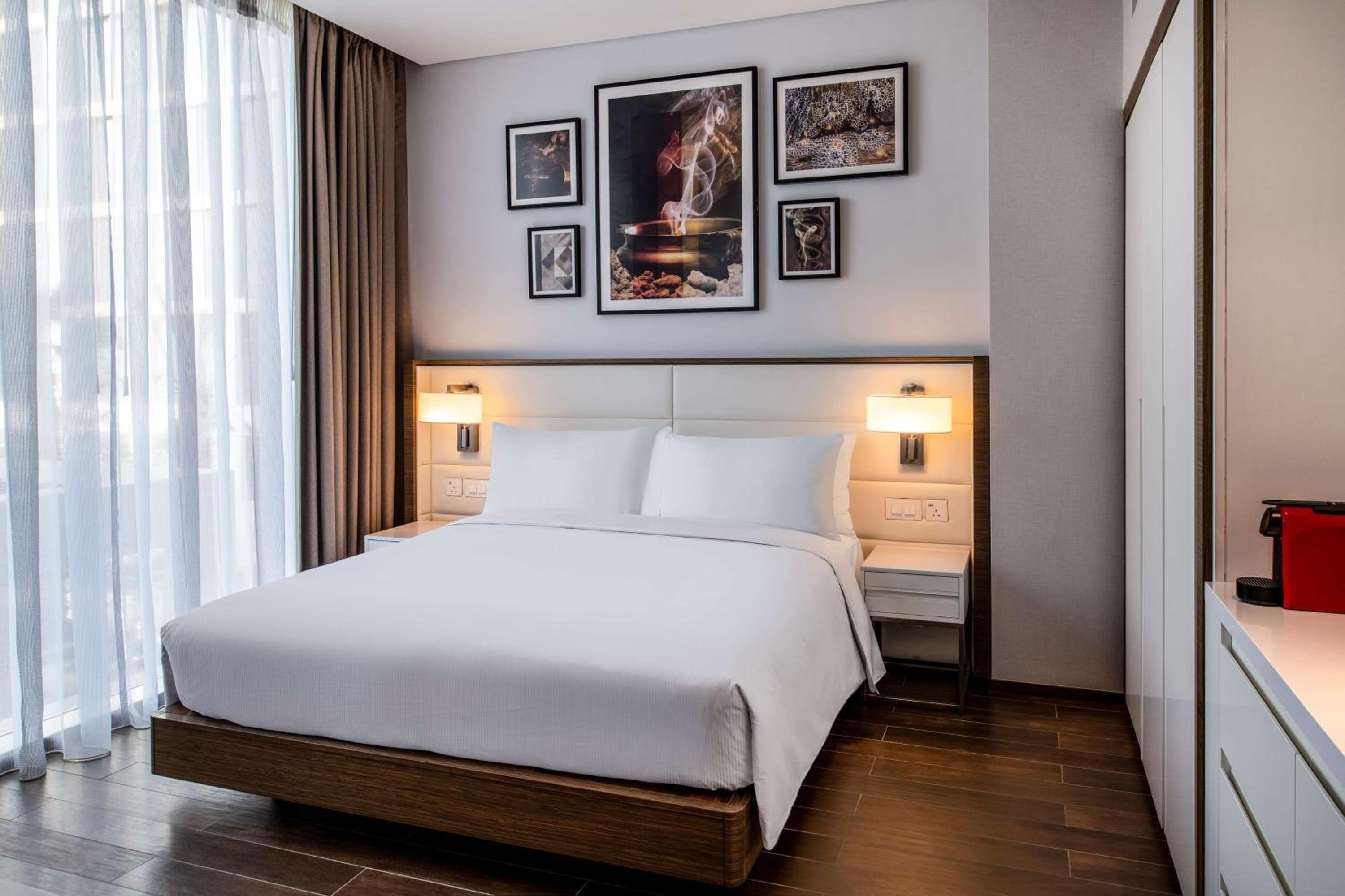 King Junior Suite - Accessible - Photo 1