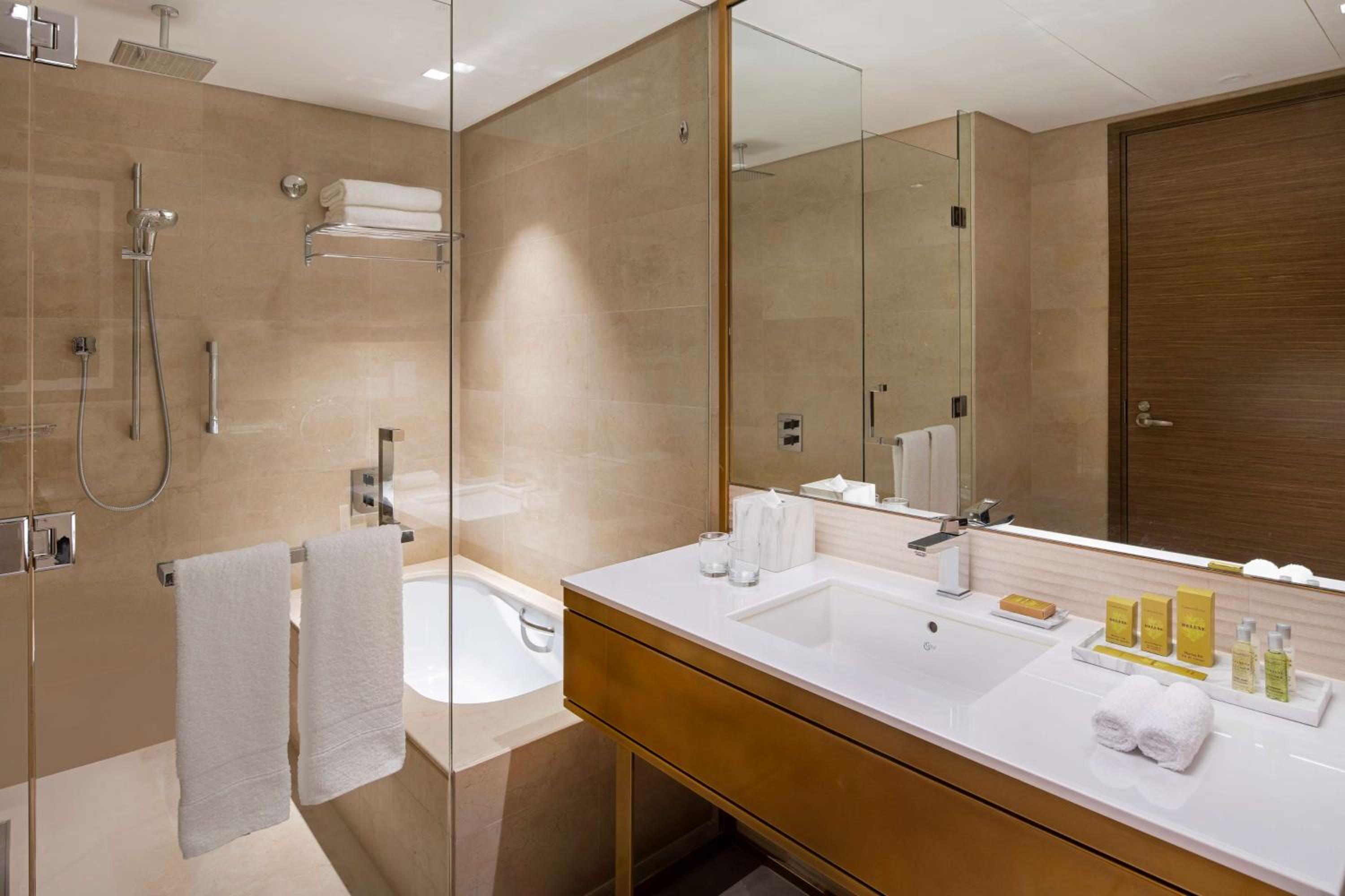 Two-Bedroom King Suite - Photo 3
