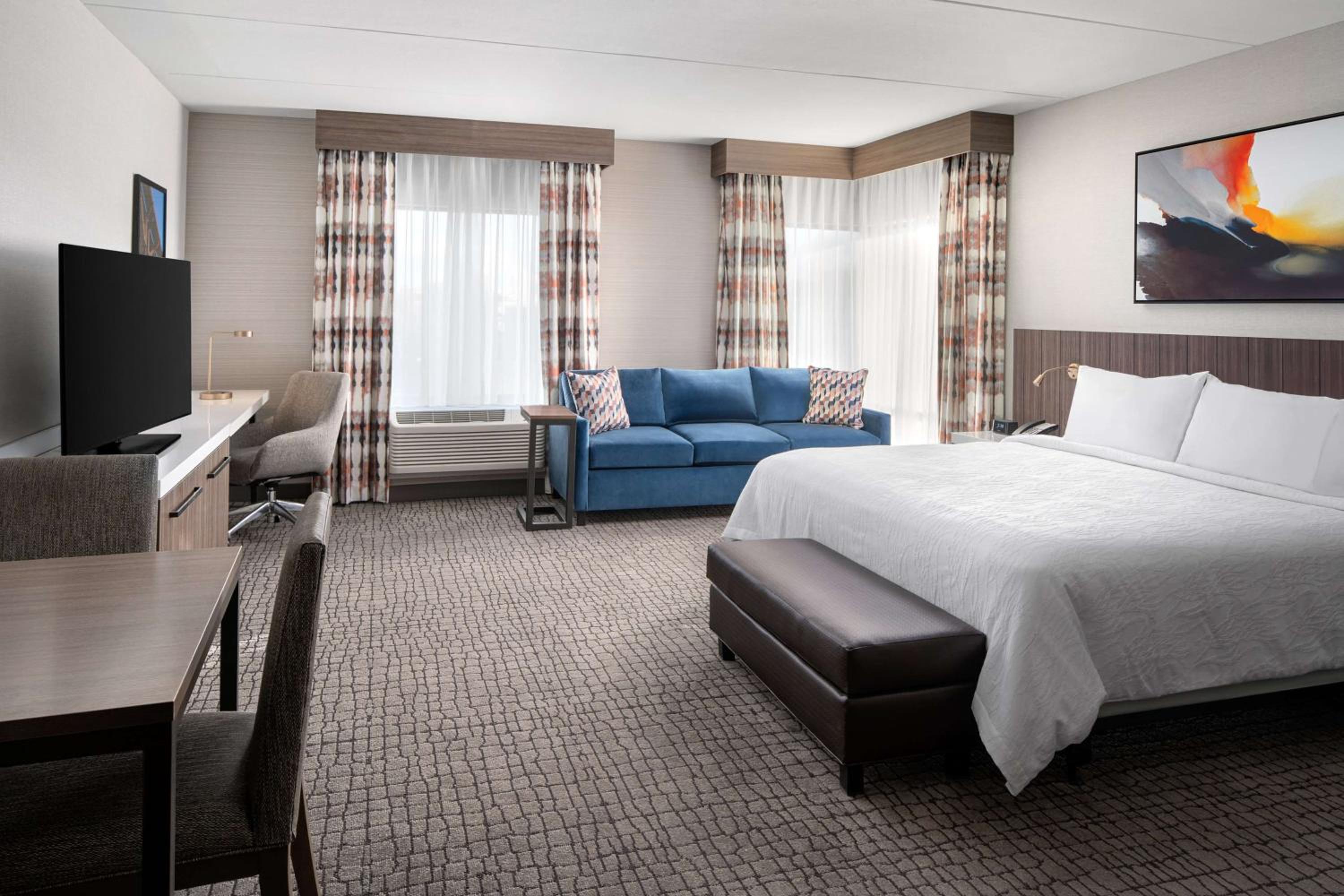 King Room with Kitchenette - Mobility/Hearing Accessible - Photo 1