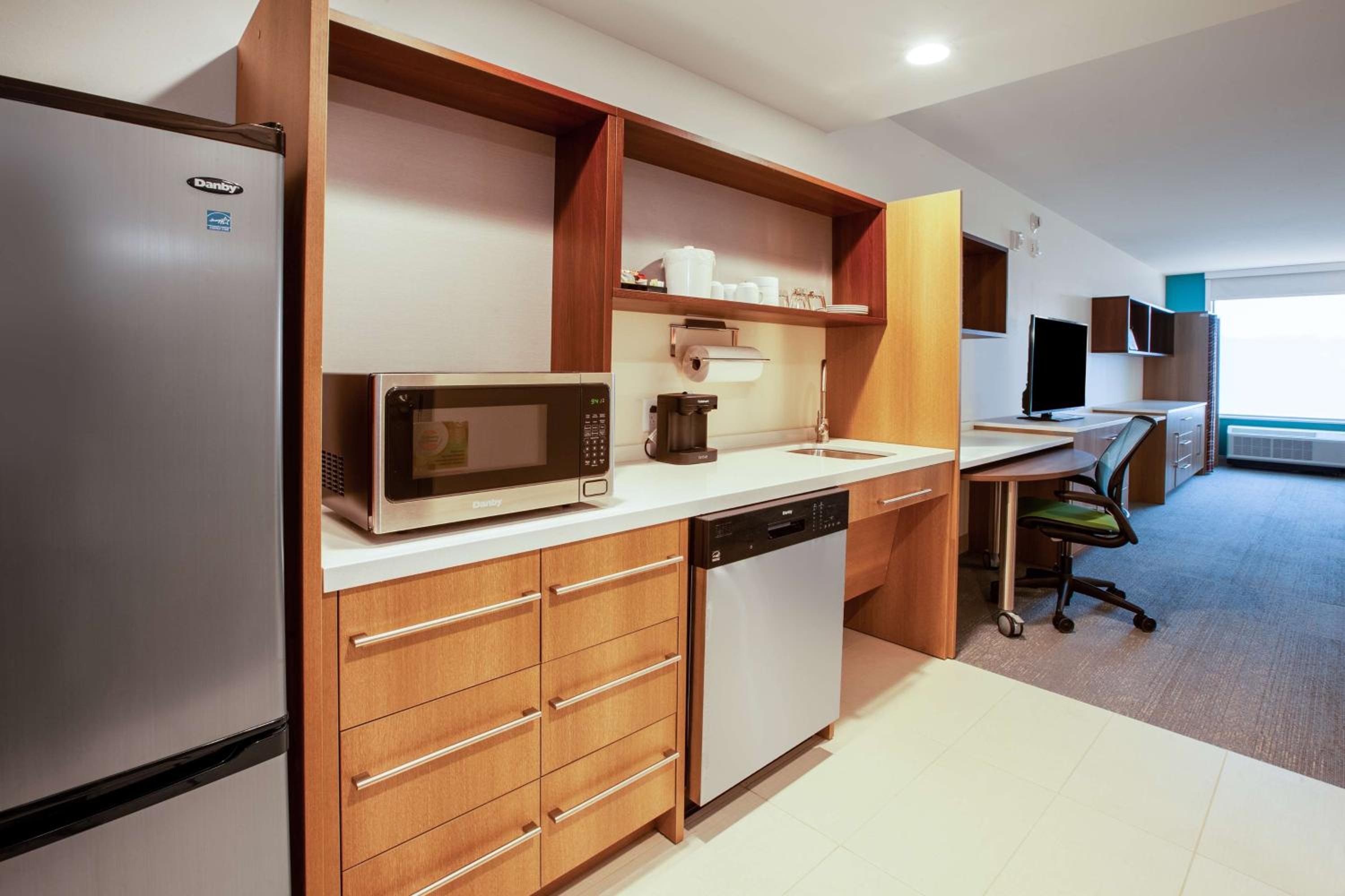 Studio Suite with Two Queen Beds - Hearing Access/Non-Smoking - Photo 3